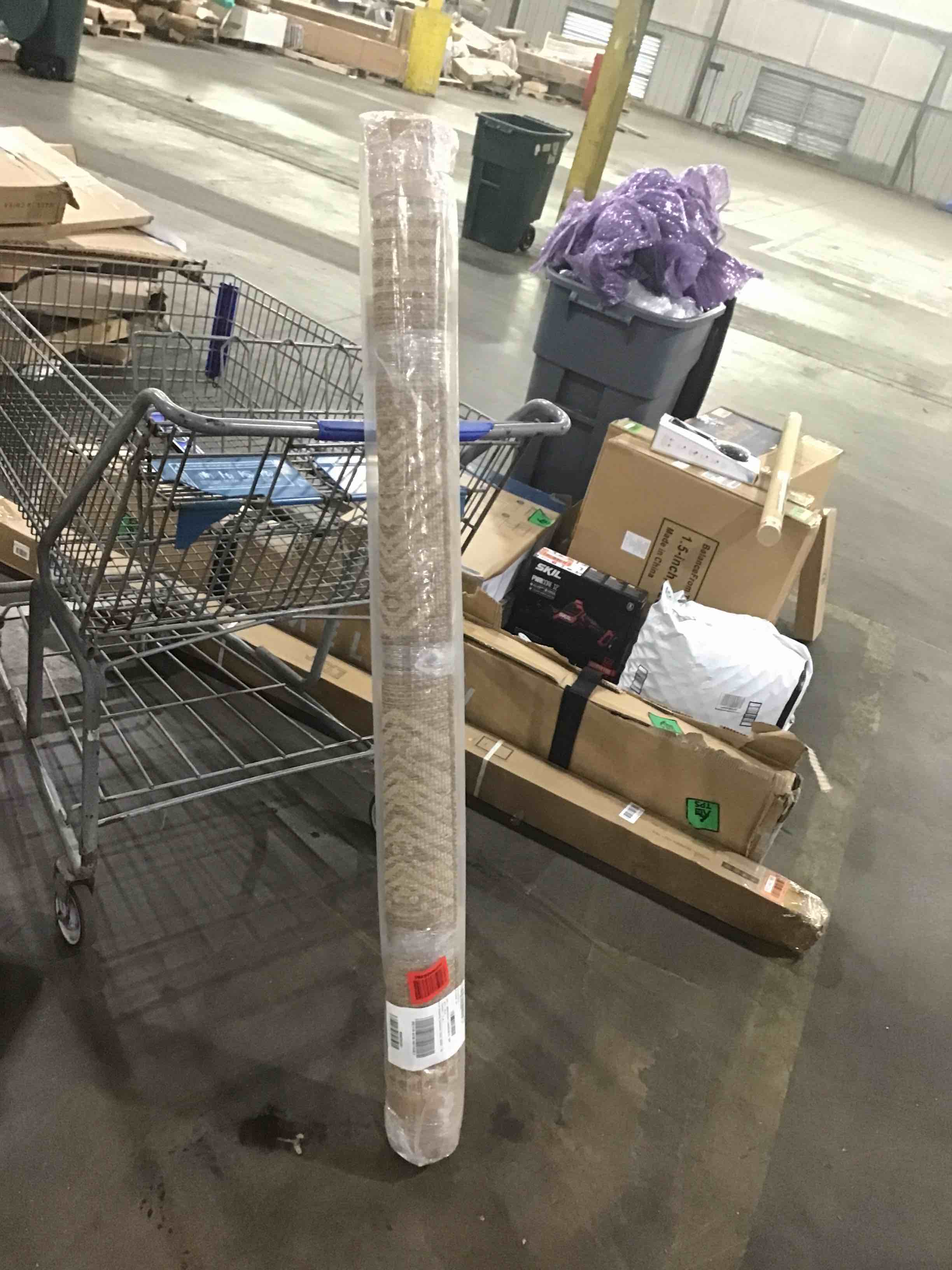 https://s3.amazonaws.com/lotting-images-prod/bidfta/RED4933518_1715889389811.jpeg