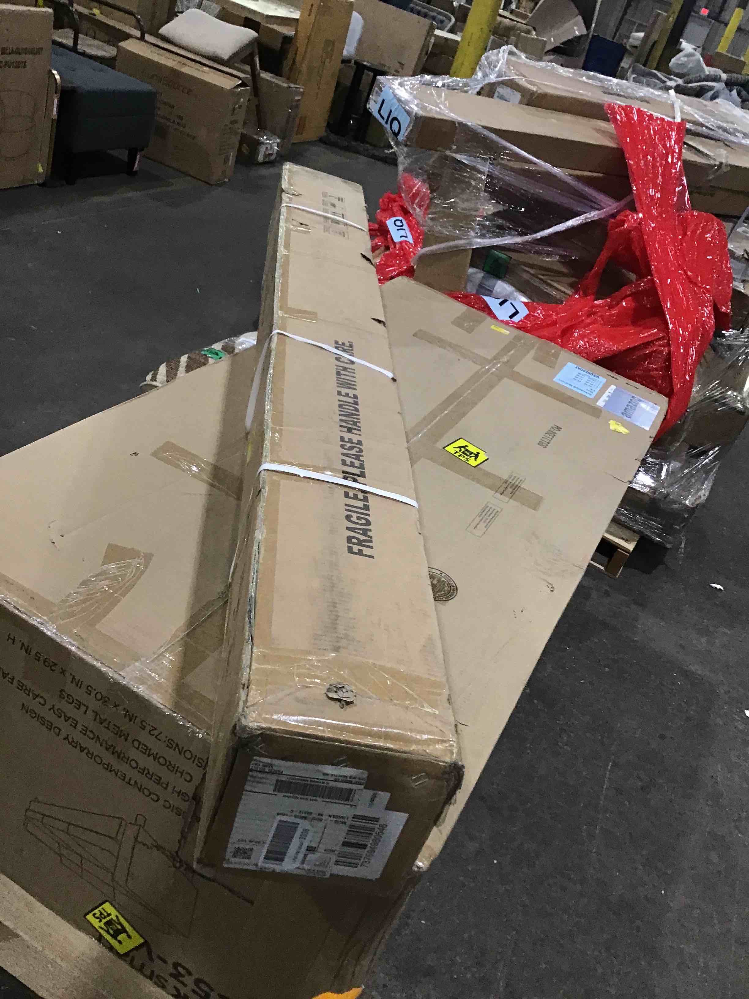 https://s3.amazonaws.com/lotting-images-prod/bidfta/RED4933834_1716480062747.jpeg