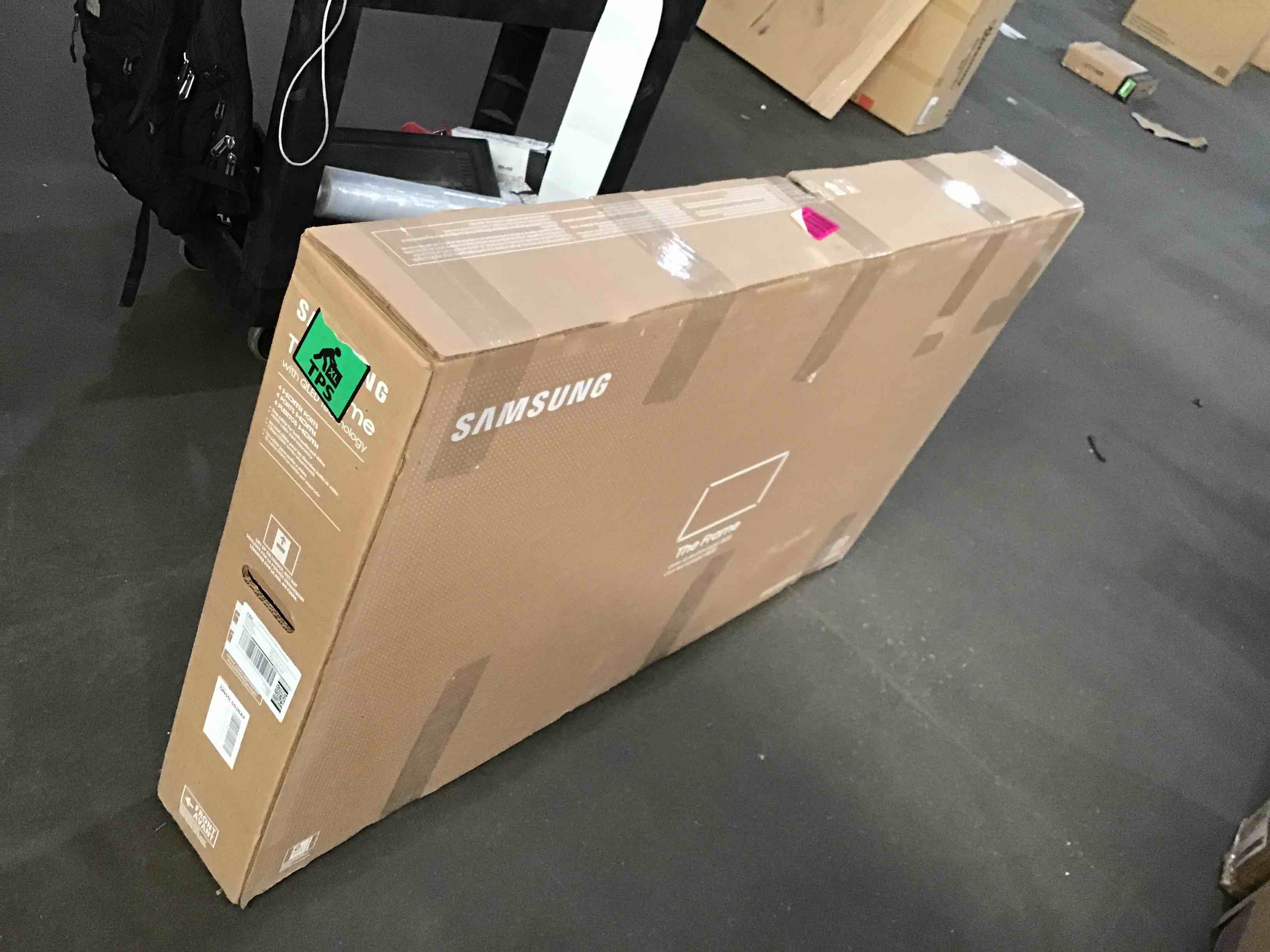 https://s3.amazonaws.com/lotting-images-prod/bidfta/RED4933914_1716494238758.jpeg