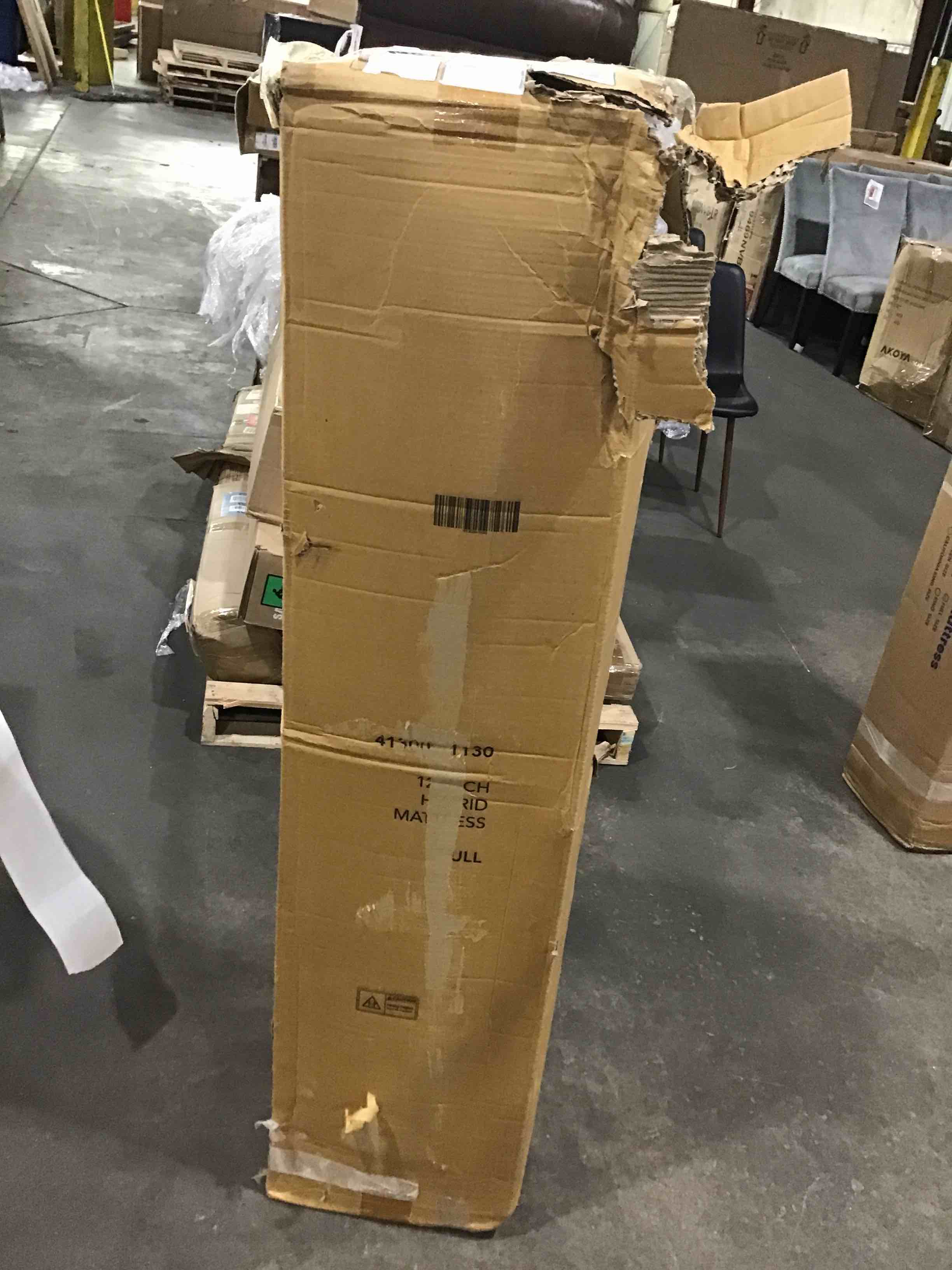 https://s3.amazonaws.com/lotting-images-prod/bidfta/RED4933921_1716490234532.jpeg