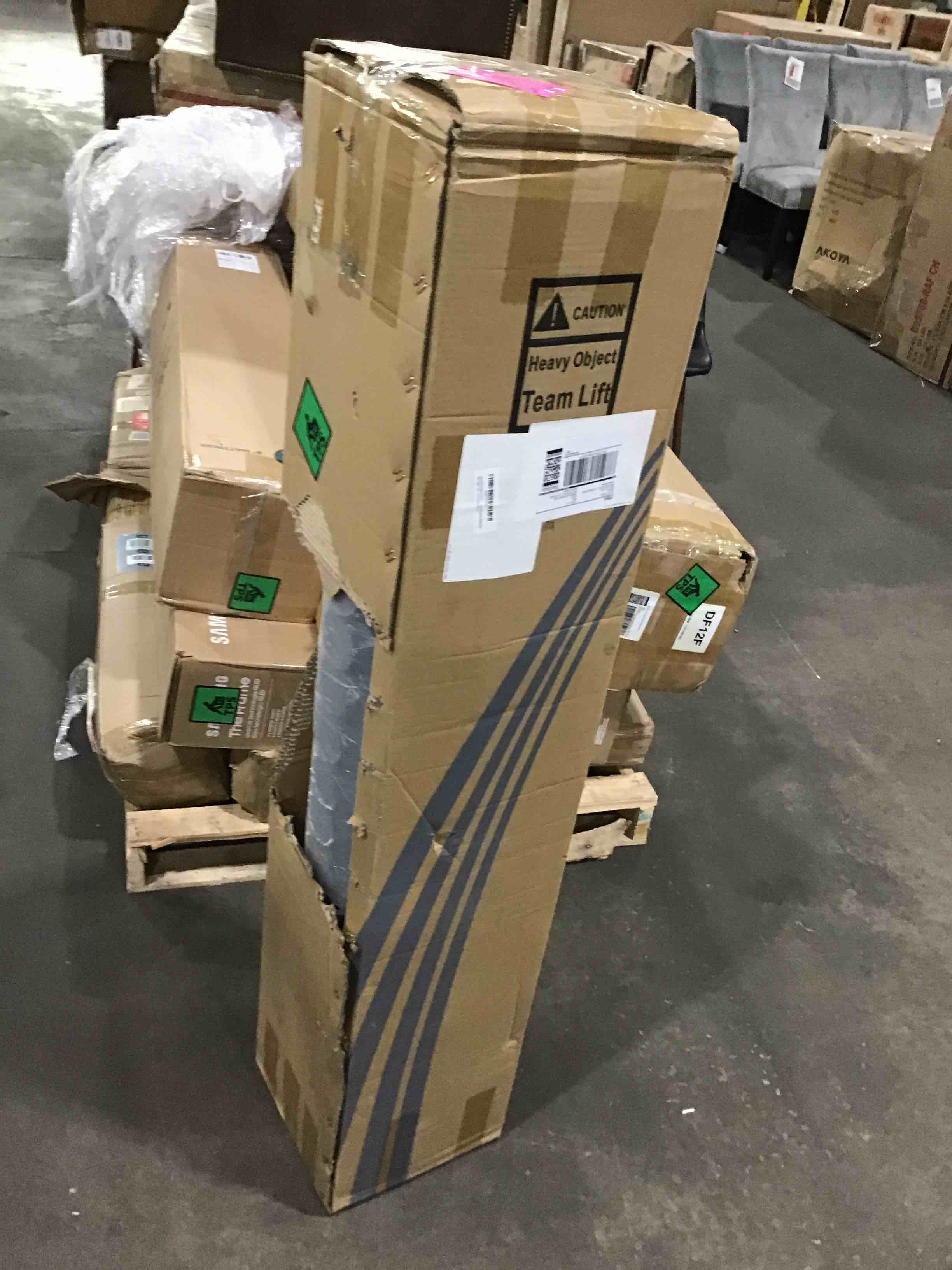 https://s3.amazonaws.com/lotting-images-prod/bidfta/RED4933923_1716489965499.jpeg