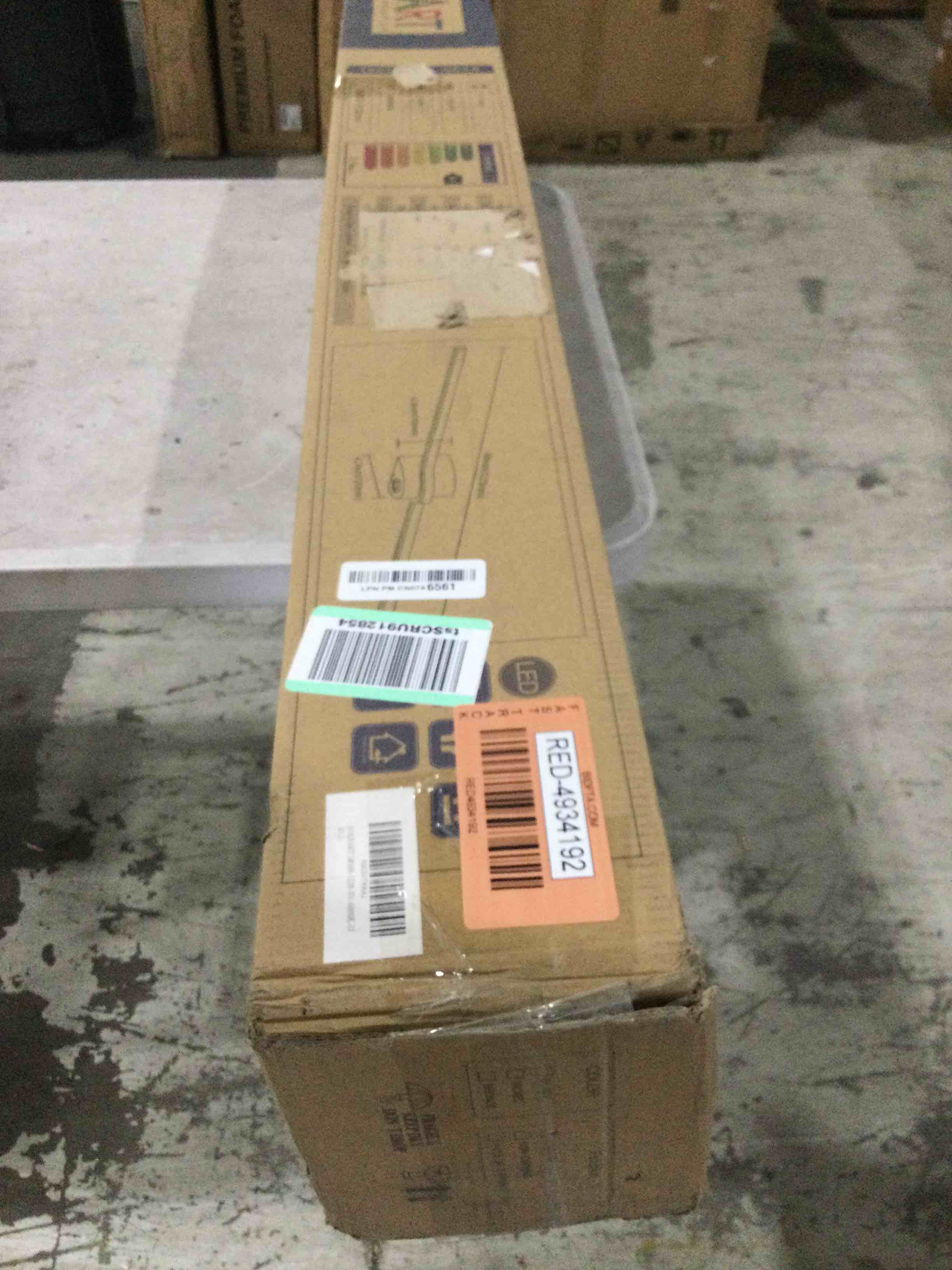 https://s3.amazonaws.com/lotting-images-prod/bidfta/RED4934192_1709665688584.jpeg
