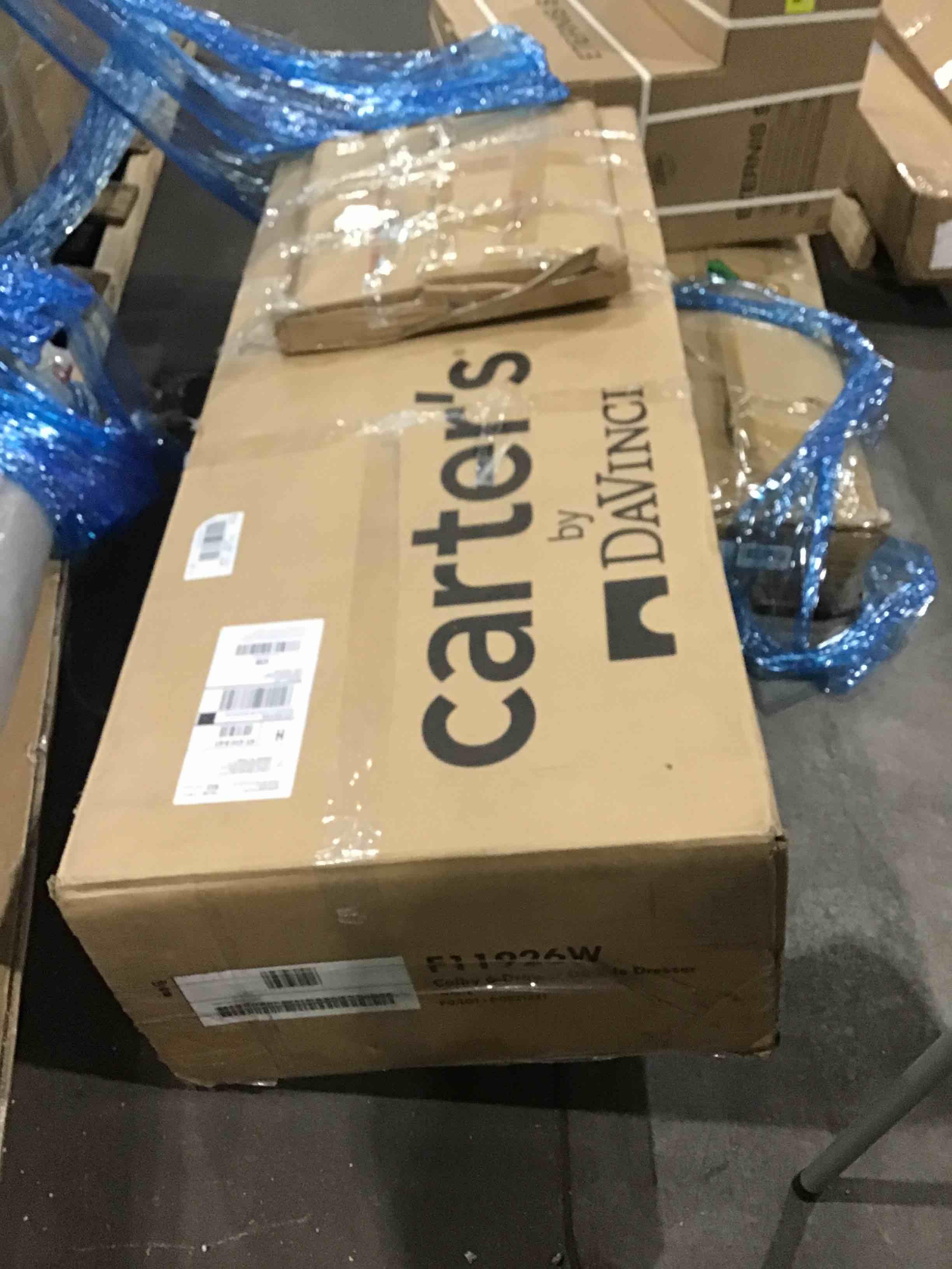 https://s3.amazonaws.com/lotting-images-prod/bidfta/RED4934392_1709926792205.jpeg