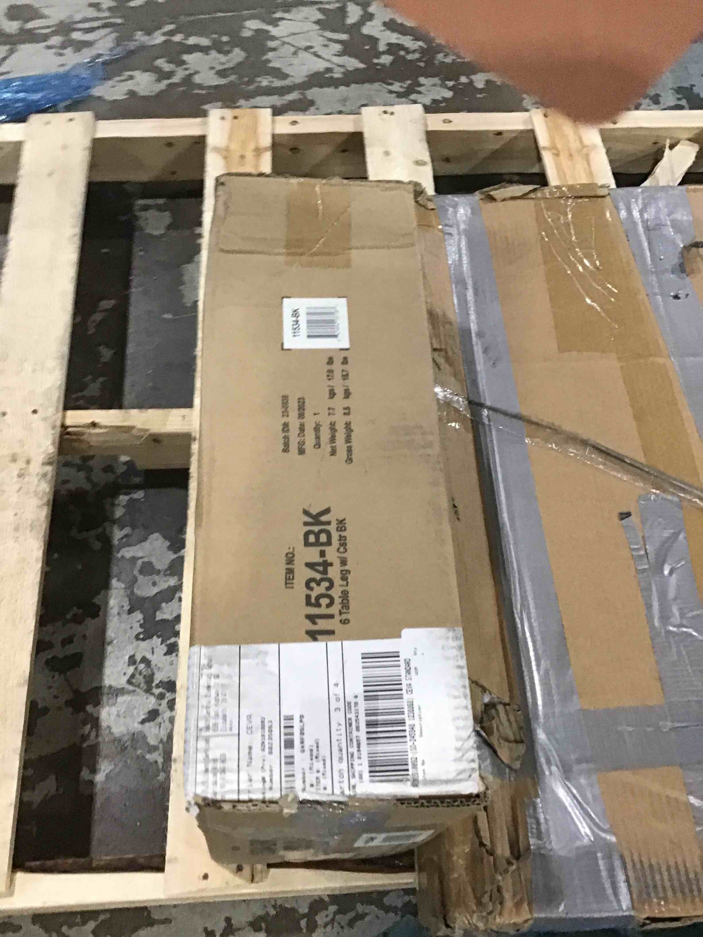 https://s3.amazonaws.com/lotting-images-prod/bidfta/RED4934622_1711038861333.jpeg