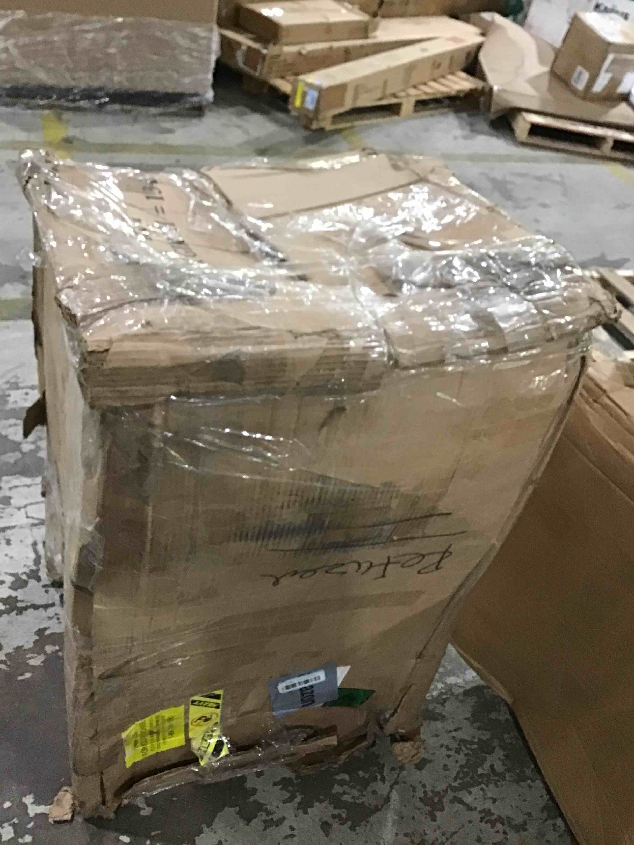 https://s3.amazonaws.com/lotting-images-prod/bidfta/RED4934624_1711039246342.jpeg