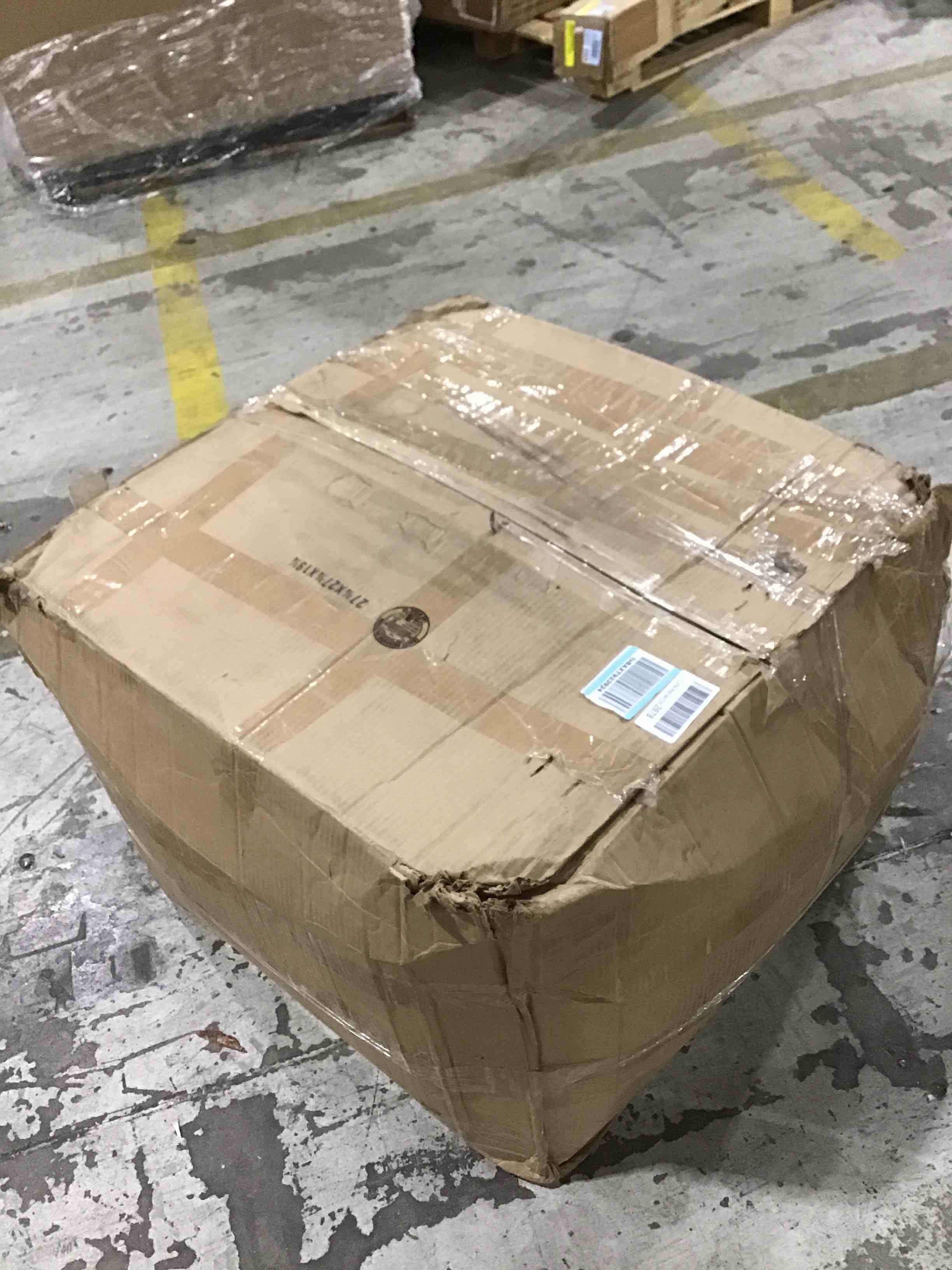 https://s3.amazonaws.com/lotting-images-prod/bidfta/RED4934628_1711042776182.jpeg