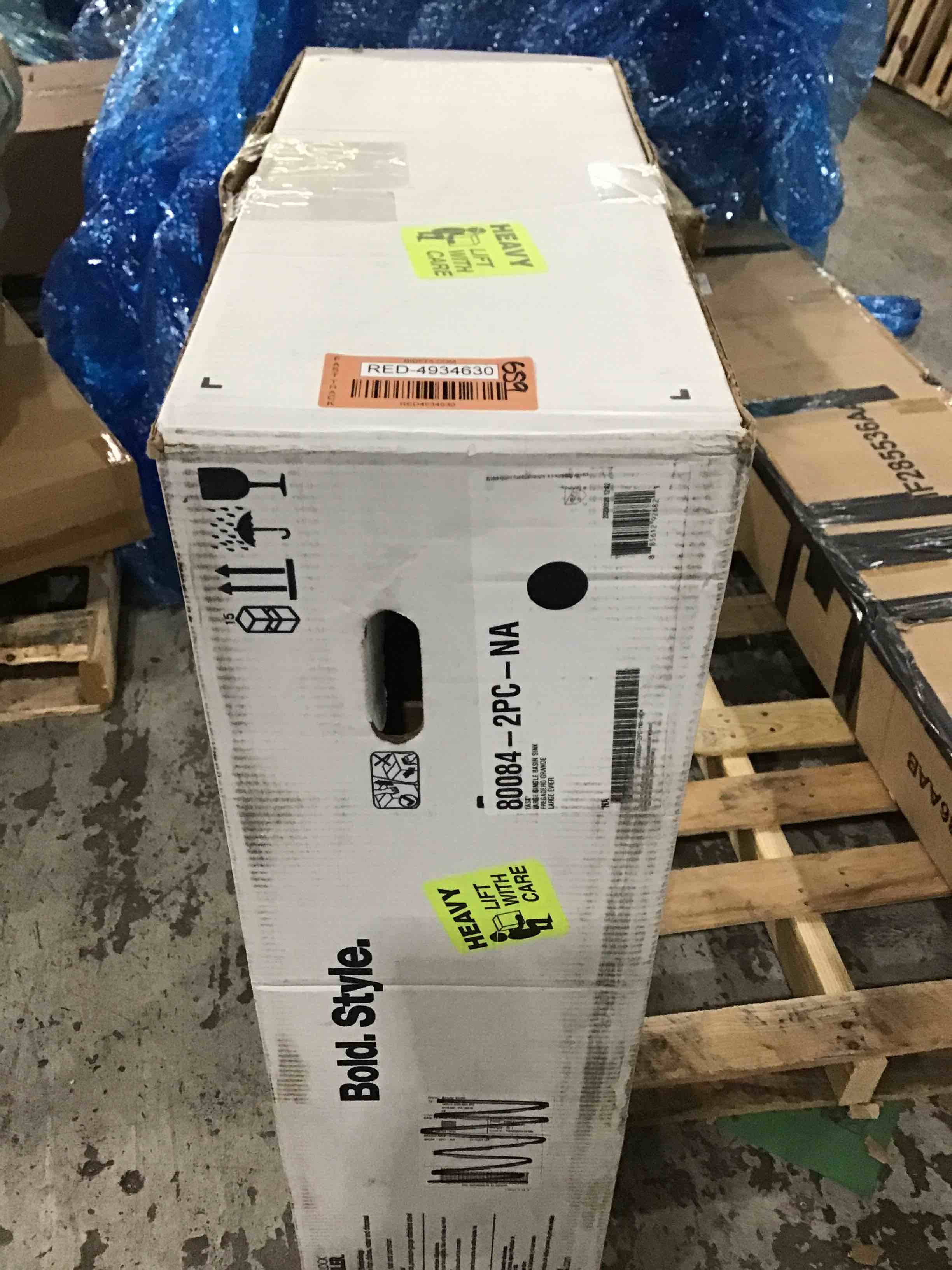 https://s3.amazonaws.com/lotting-images-prod/bidfta/RED4934630_1711043318296.jpeg