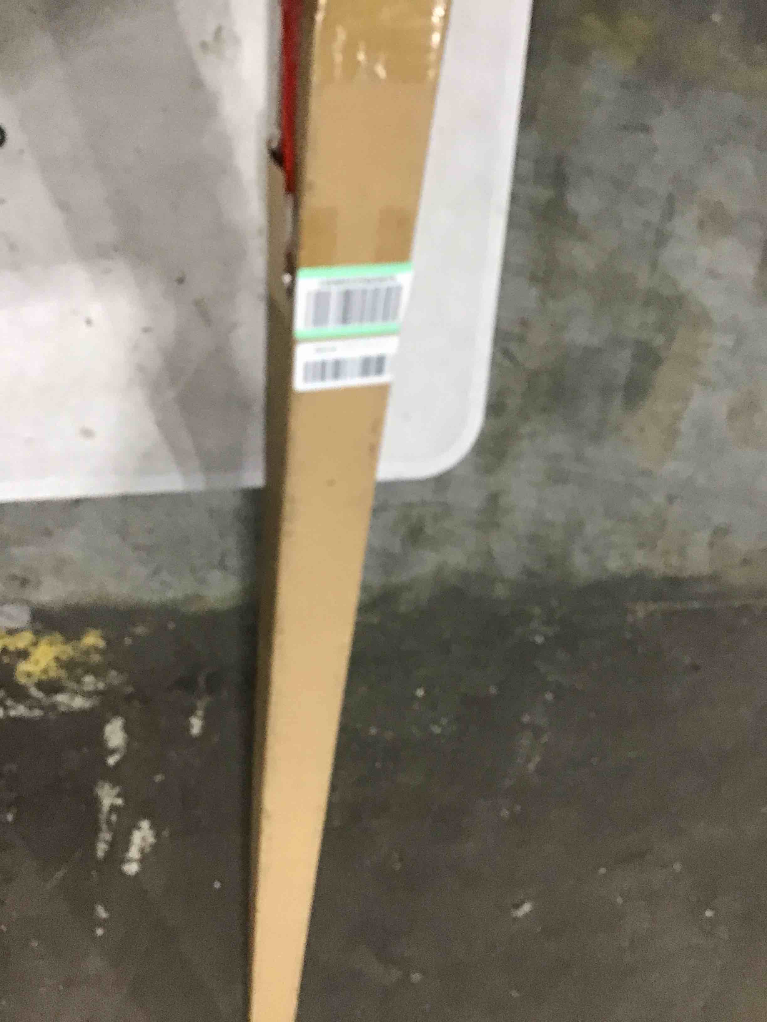 https://s3.amazonaws.com/lotting-images-prod/bidfta/RED4934683_1711121125237.jpeg