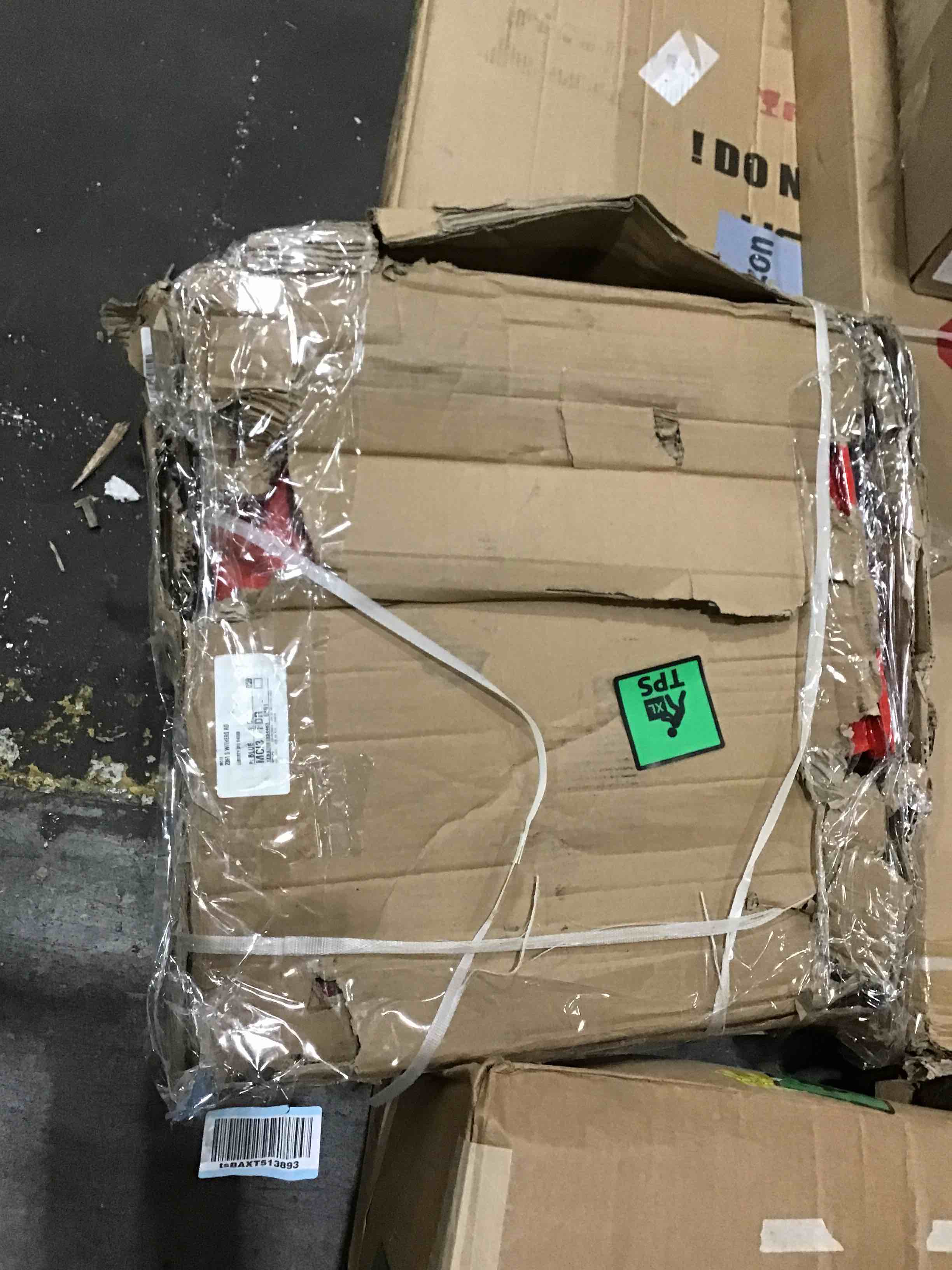 https://s3.amazonaws.com/lotting-images-prod/bidfta/RED4934691_1711122673199.jpeg