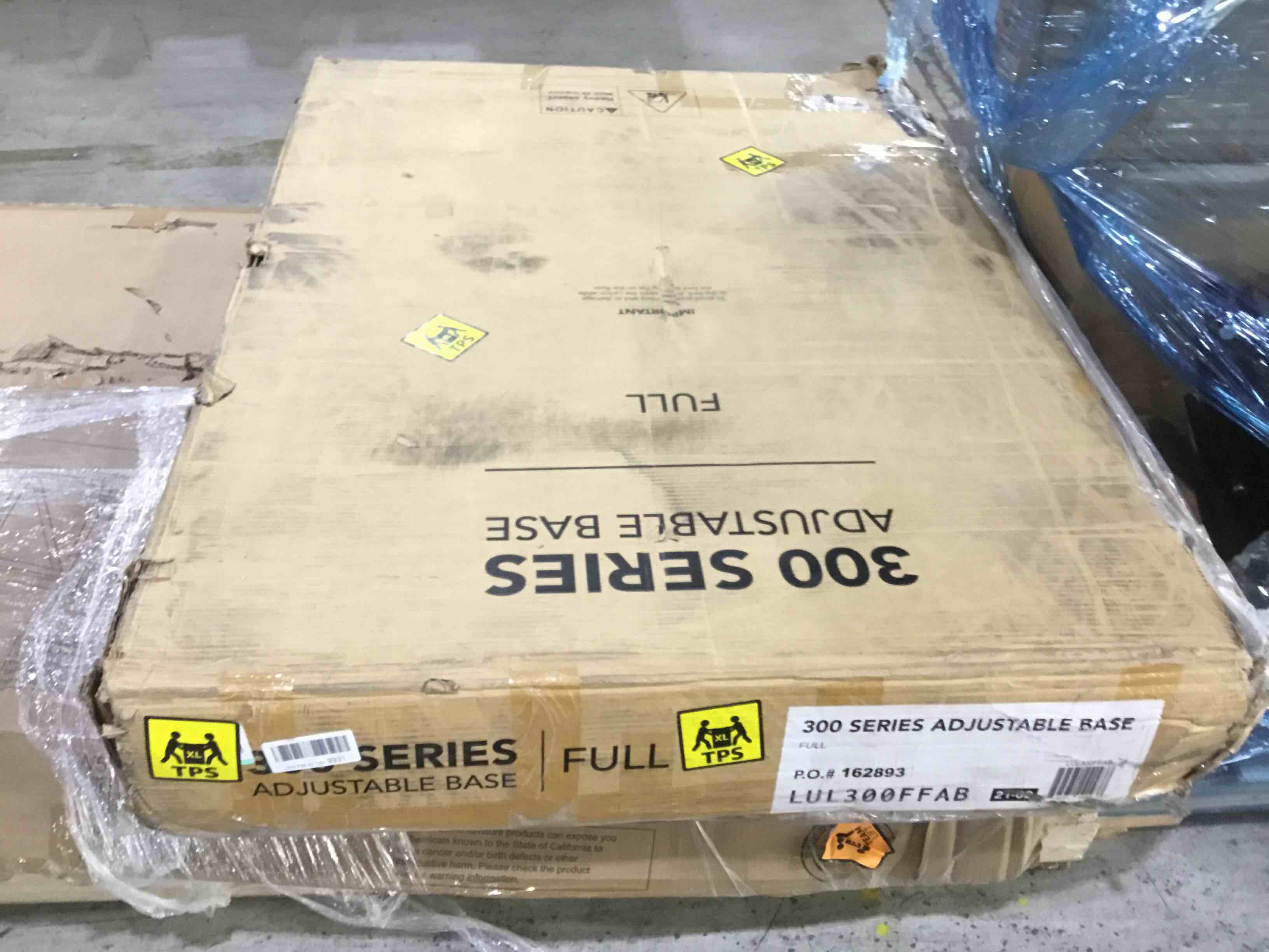 https://s3.amazonaws.com/lotting-images-prod/bidfta/RED4935593_1710967381690.jpeg