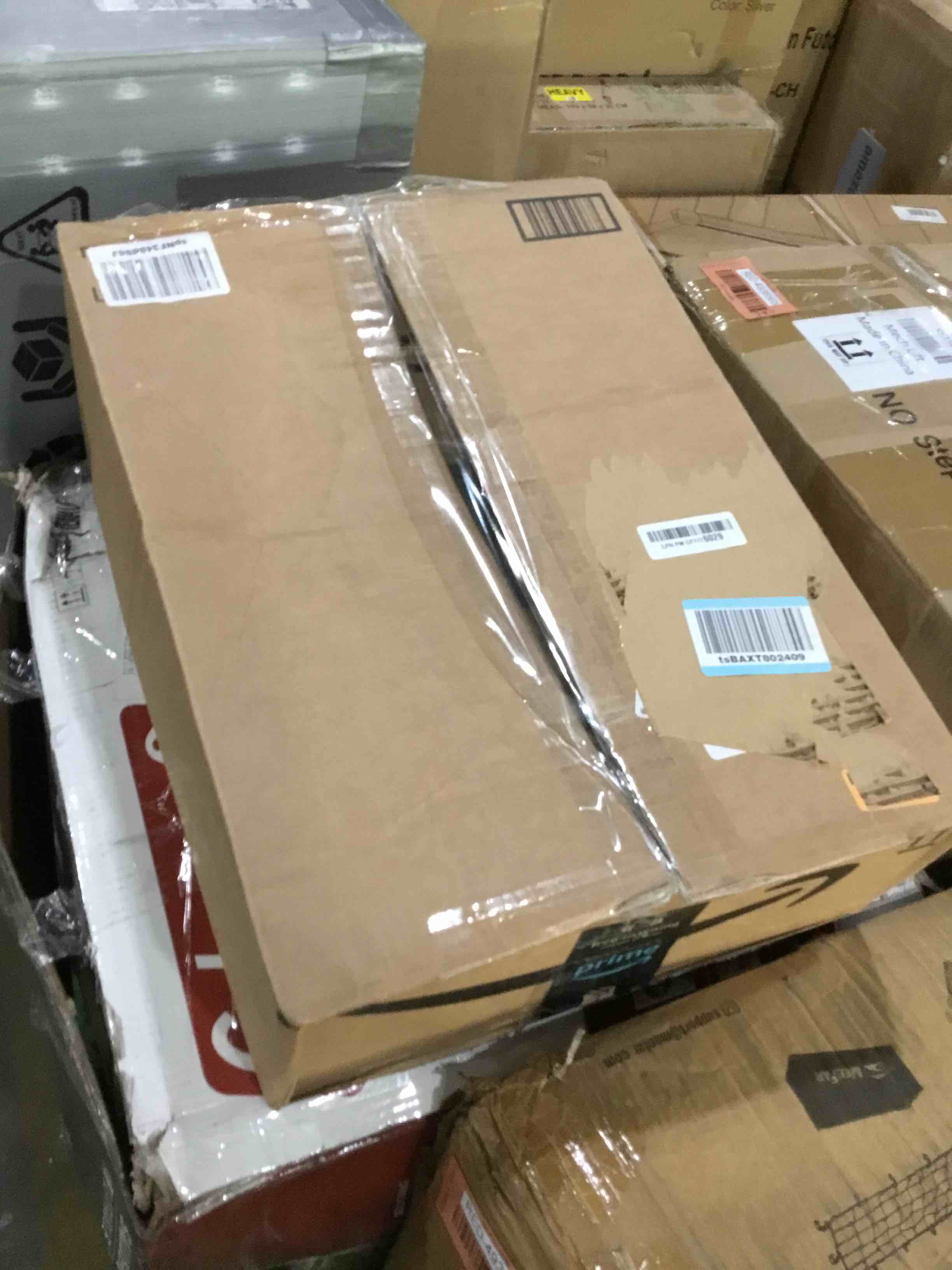 https://s3.amazonaws.com/lotting-images-prod/bidfta/RED4936600_1712258227919.jpeg