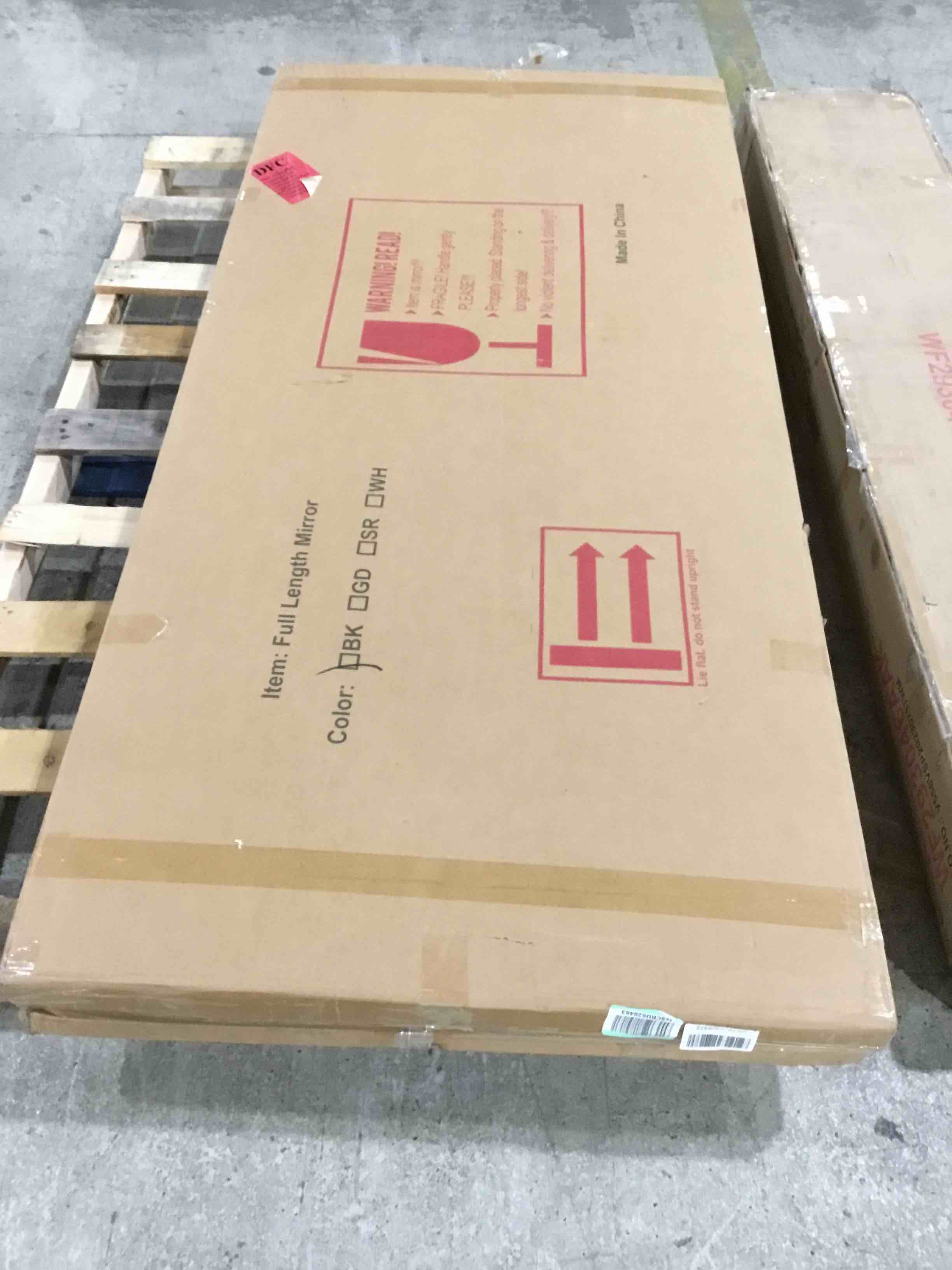https://s3.amazonaws.com/lotting-images-prod/bidfta/RED4936812_1712688214989.jpeg