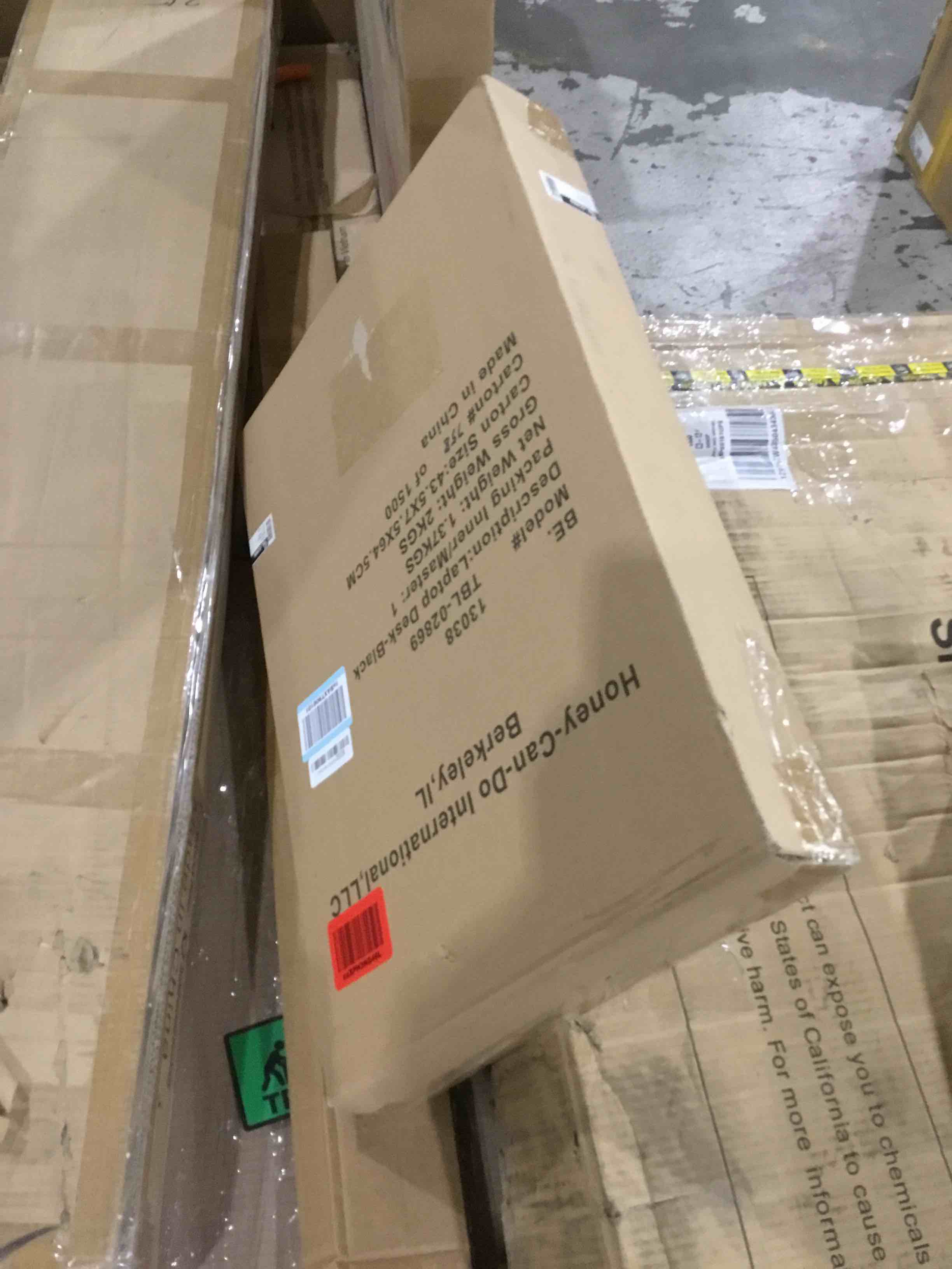 https://s3.amazonaws.com/lotting-images-prod/bidfta/RED4936823_1712690611276.jpeg