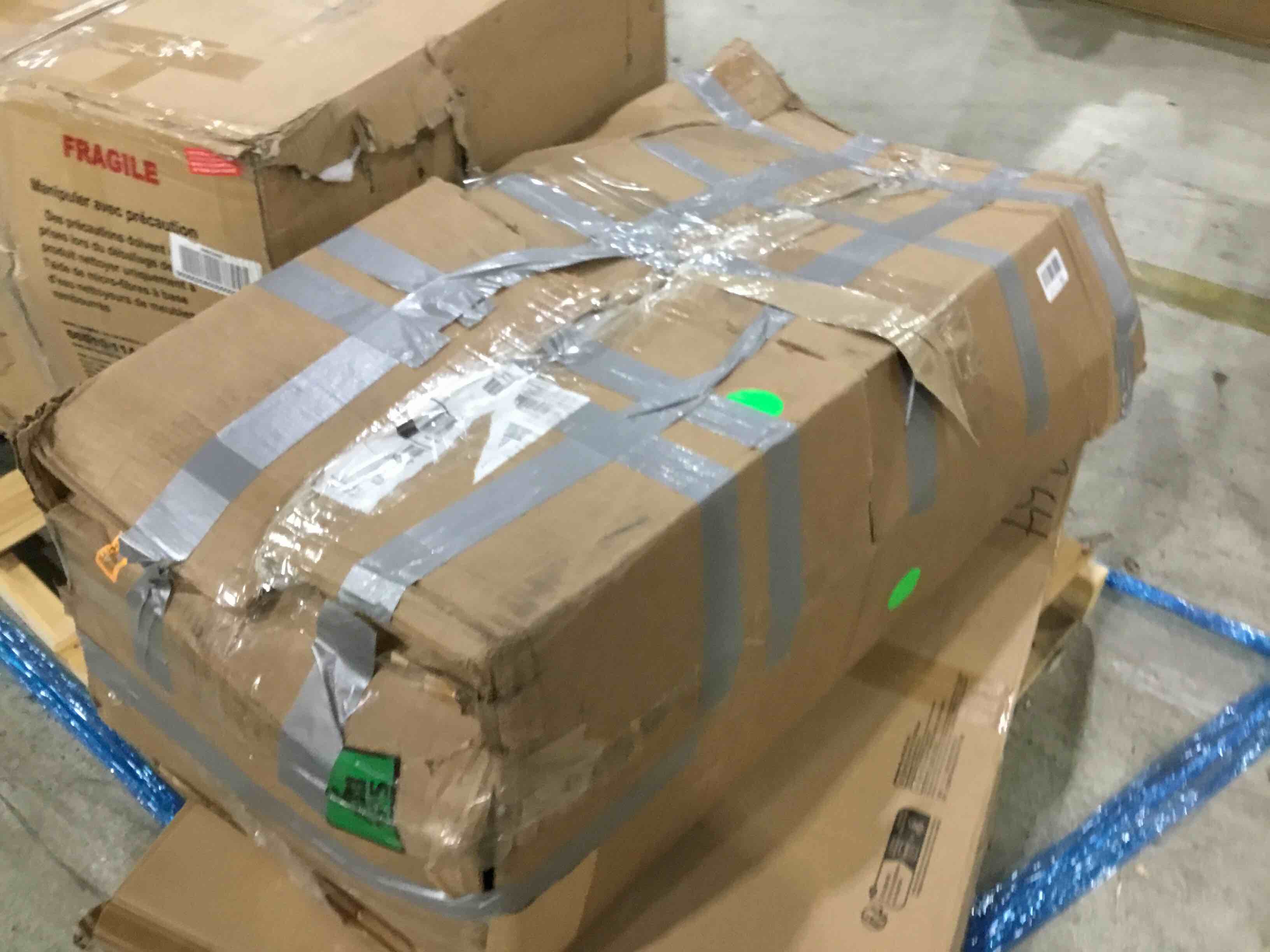 https://s3.amazonaws.com/lotting-images-prod/bidfta/RED4936883_1712759211572.jpeg