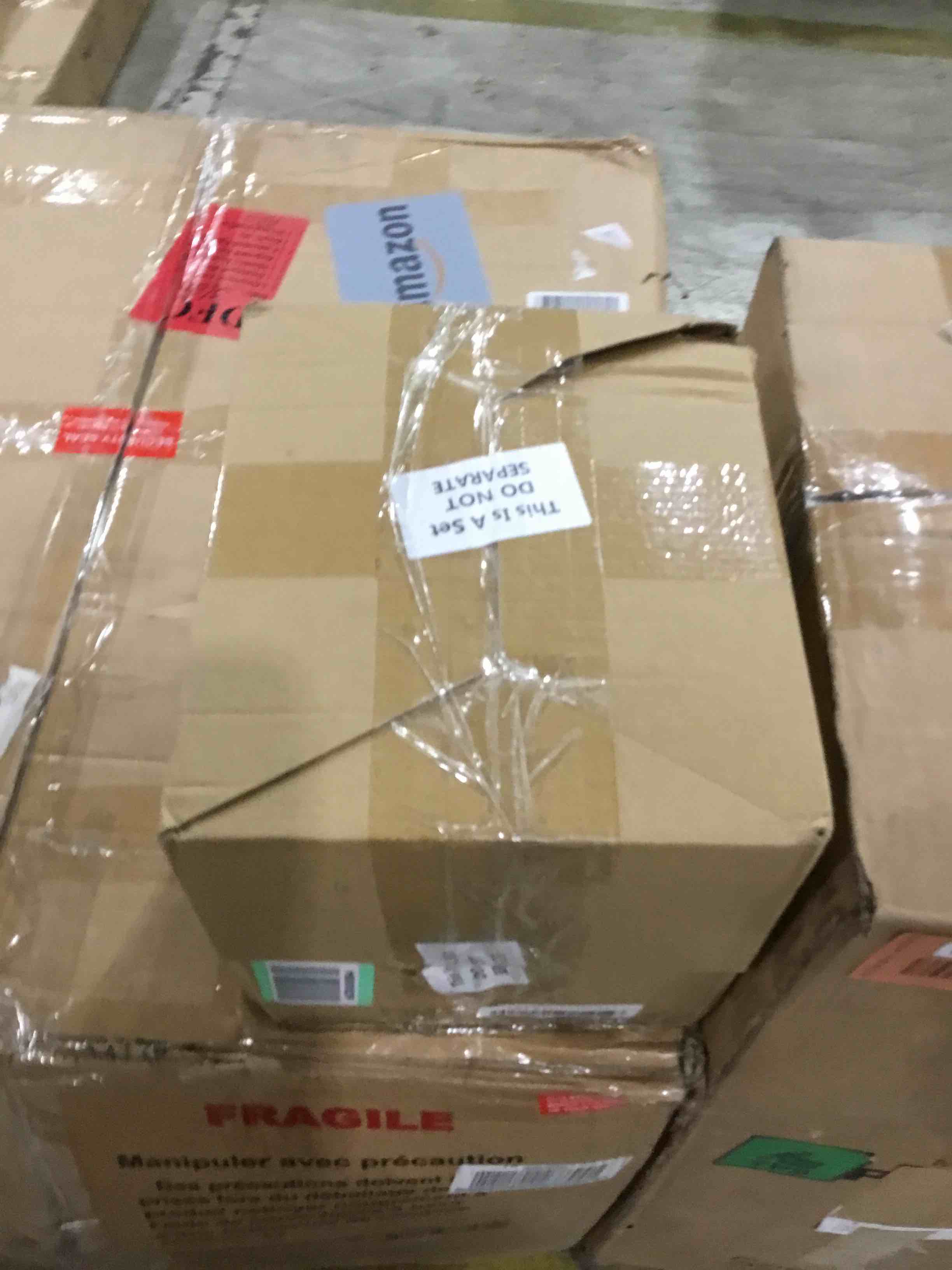 https://s3.amazonaws.com/lotting-images-prod/bidfta/RED4936889_1712760770255.jpeg