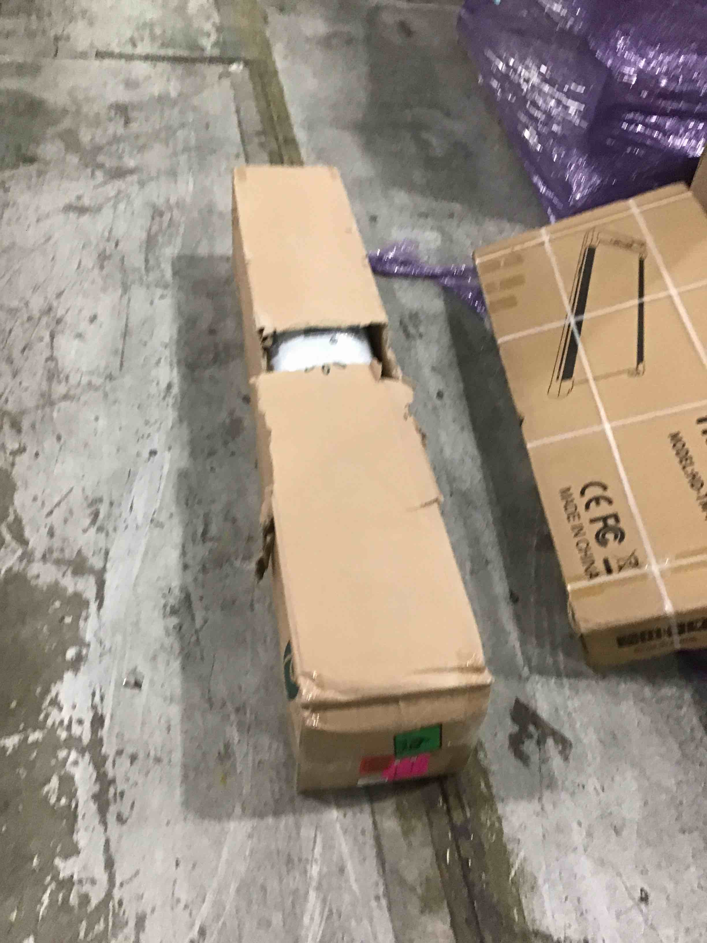https://s3.amazonaws.com/lotting-images-prod/bidfta/RED4937135_1714416860473.jpeg