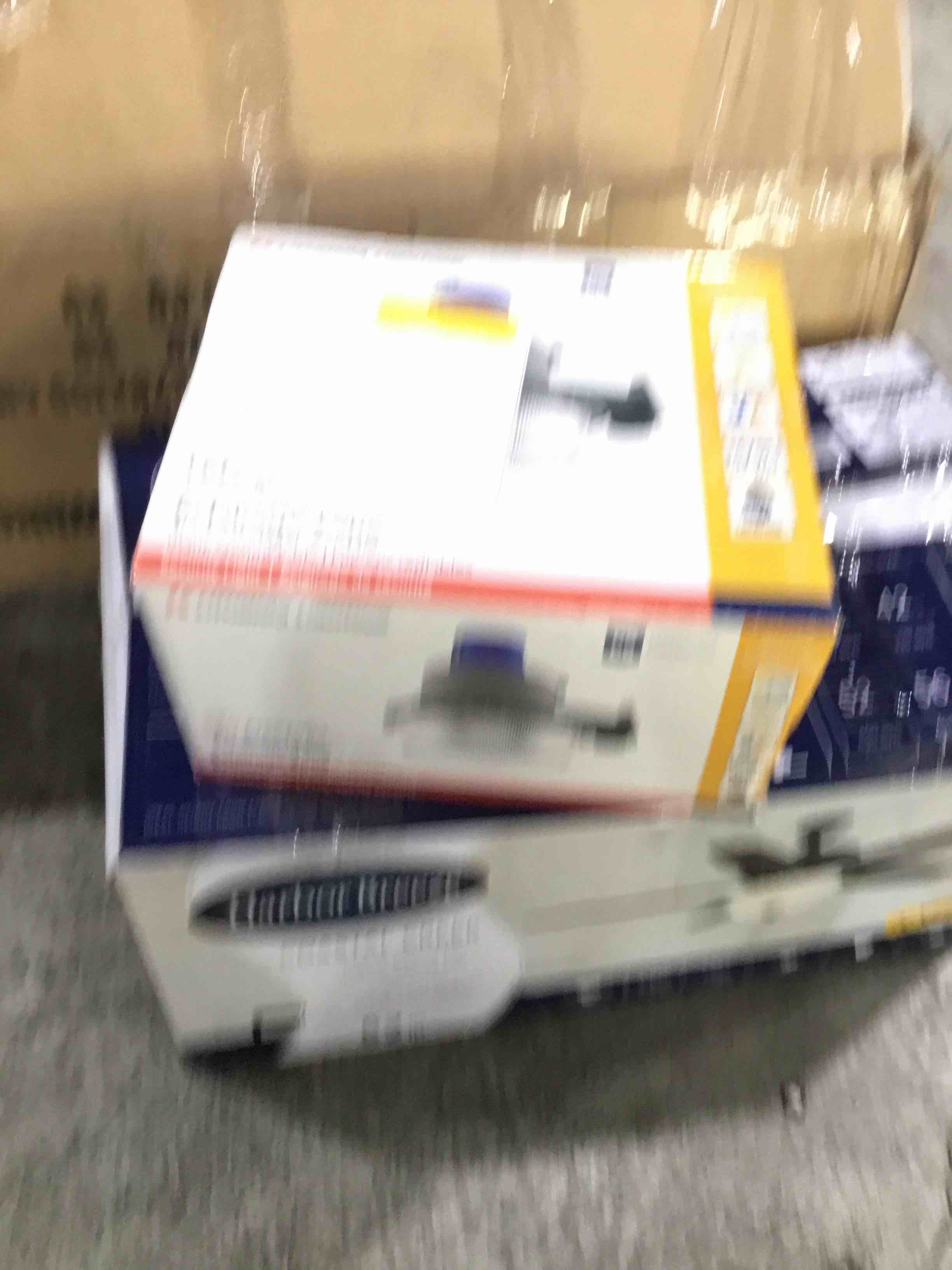 https://s3.amazonaws.com/lotting-images-prod/bidfta/RED4937210_1714507156430.jpeg