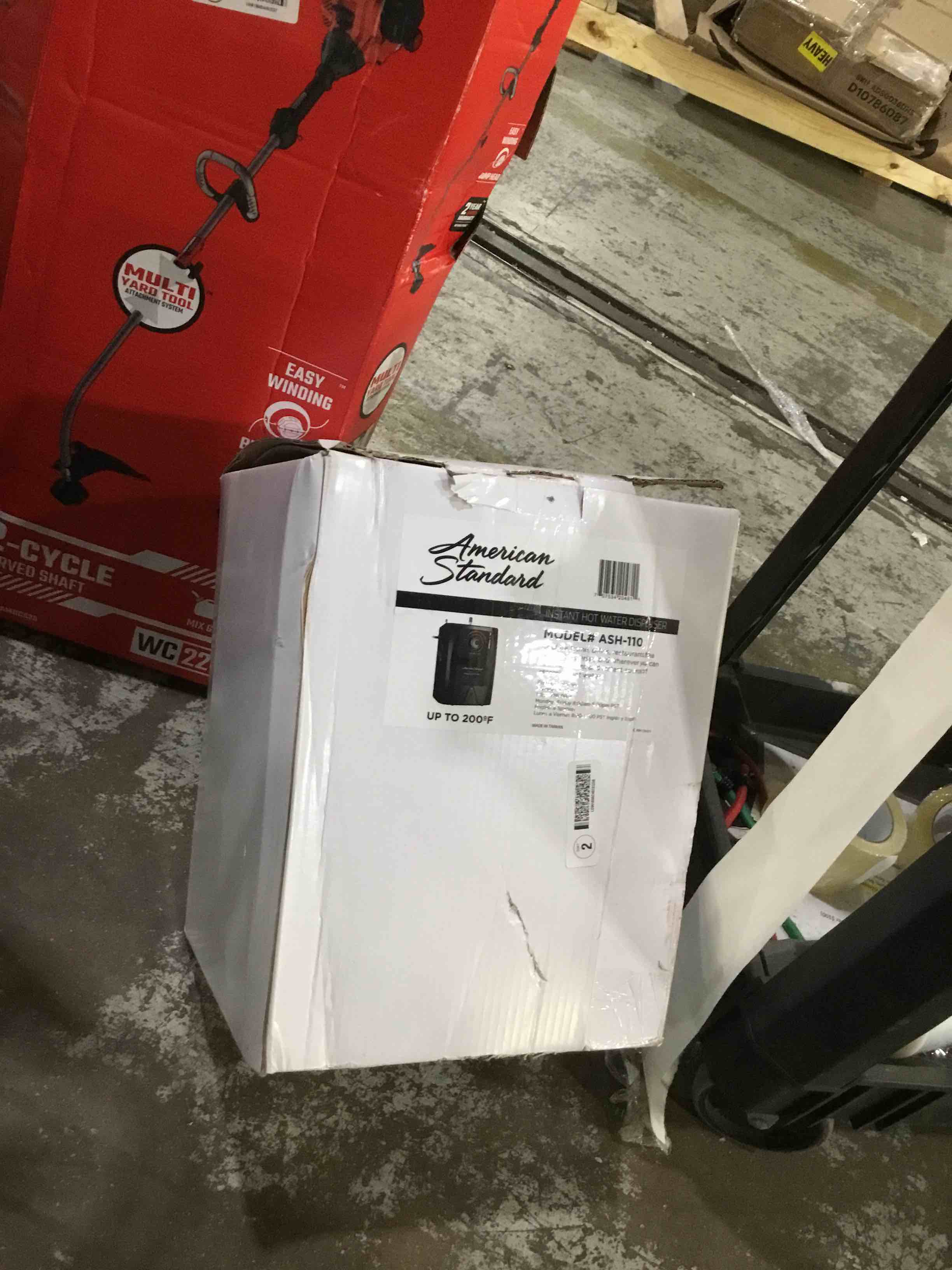 https://s3.amazonaws.com/lotting-images-prod/bidfta/RED4937508_1714773385696.jpeg