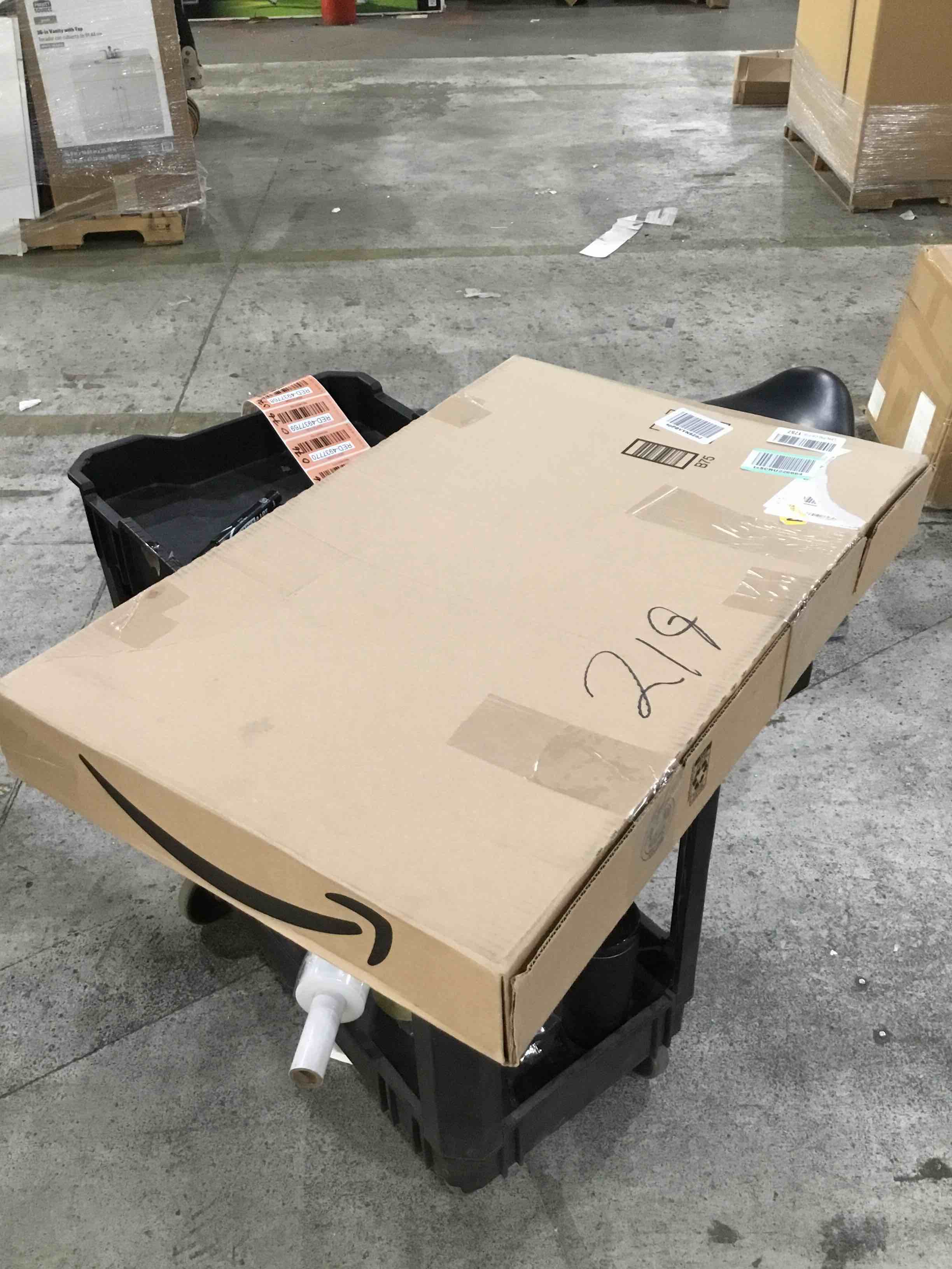 https://s3.amazonaws.com/lotting-images-prod/bidfta/RED4937767_1715286083277.jpeg