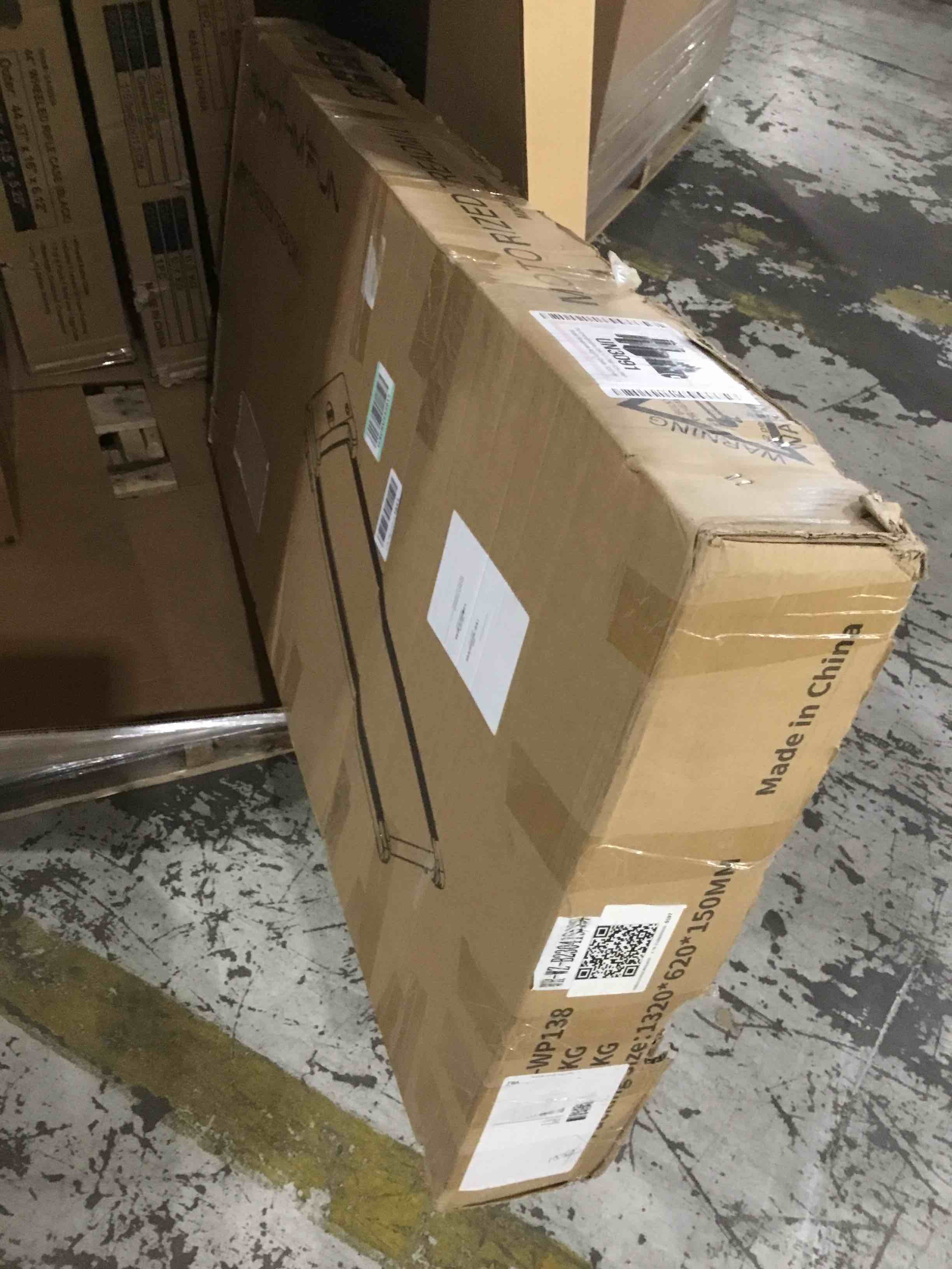 https://s3.amazonaws.com/lotting-images-prod/bidfta/RED4939626_1714765235731.jpeg