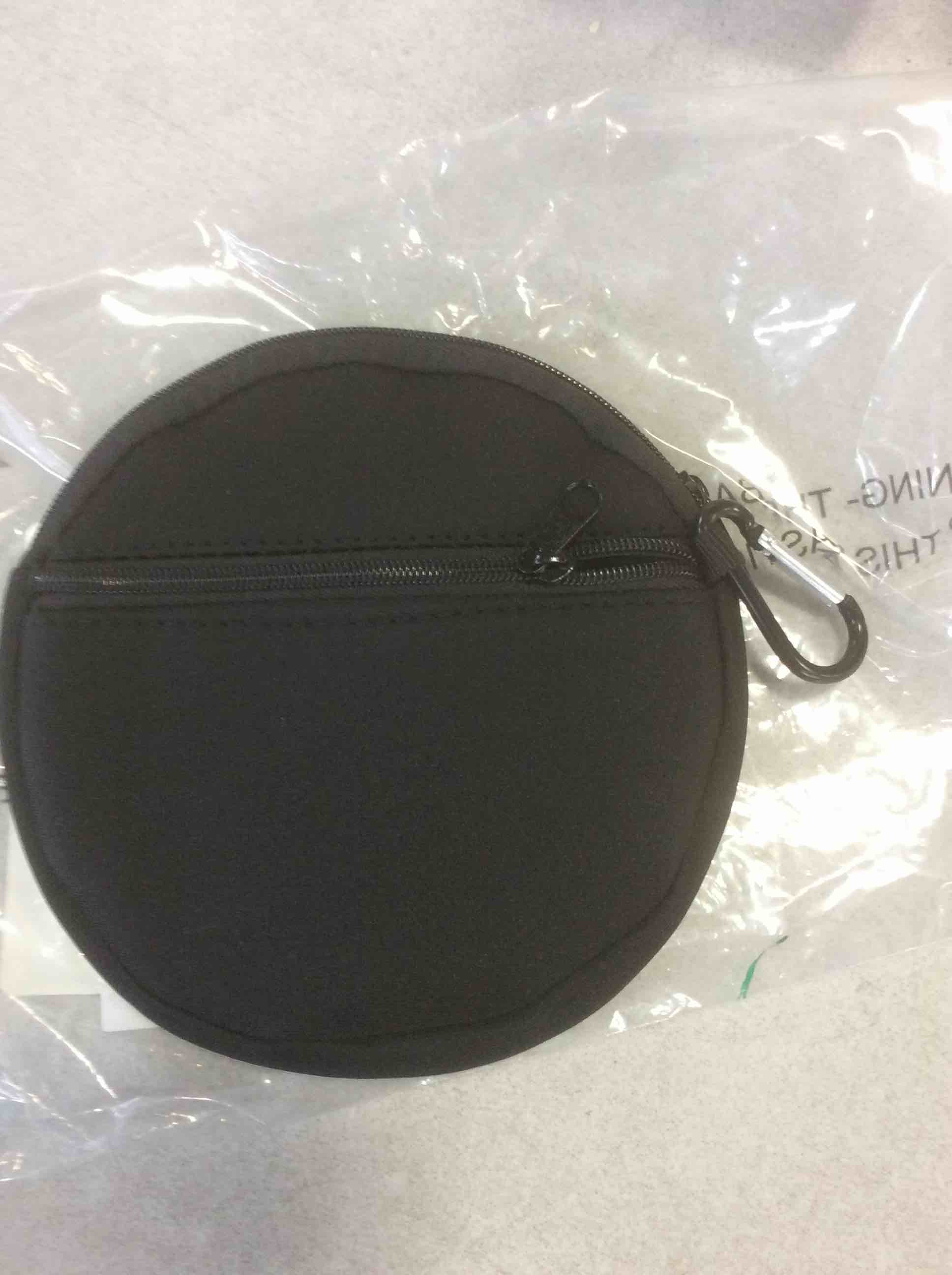 https://s3.amazonaws.com/lotting-images-prod/bidfta/RED4948502_1688051853852.jpeg
