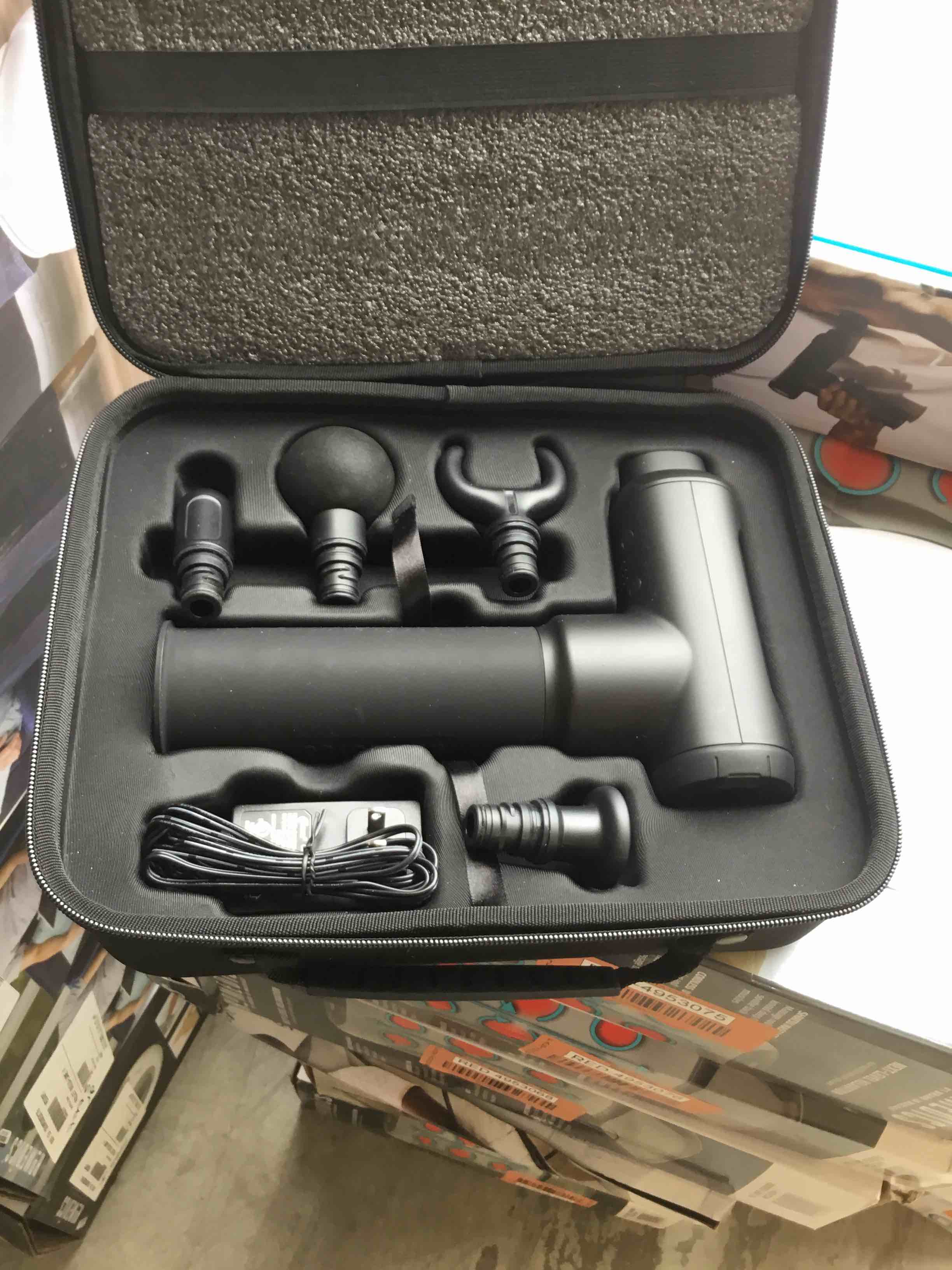 https://s3.amazonaws.com/lotting-images-prod/bidfta/RED4953079_1687444014895.jpeg