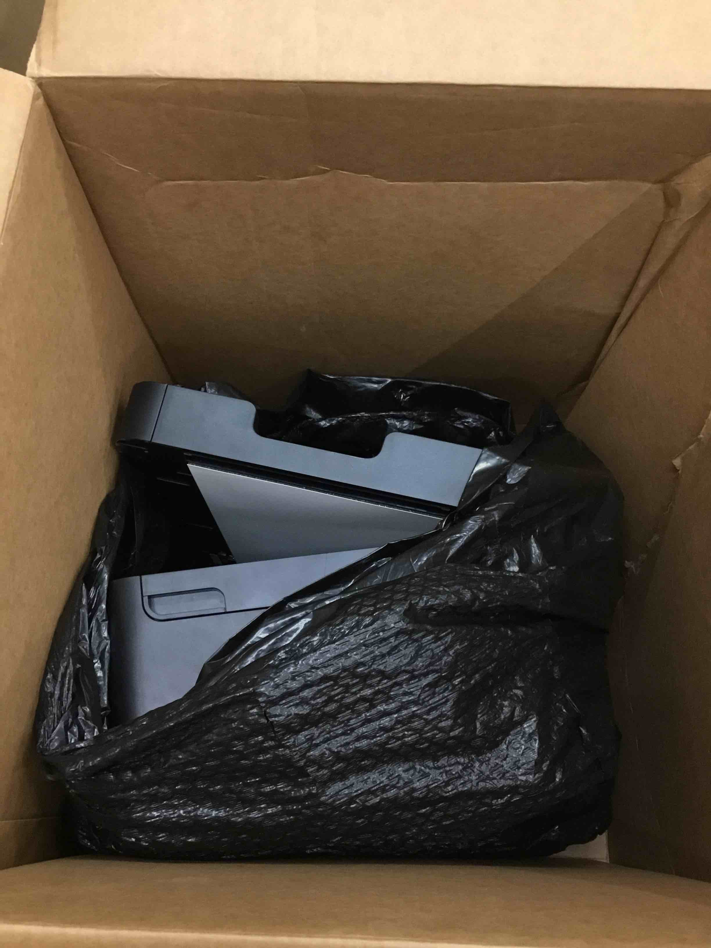 https://s3.amazonaws.com/lotting-images-prod/bidfta/RED4955768_1687530386934.jpeg