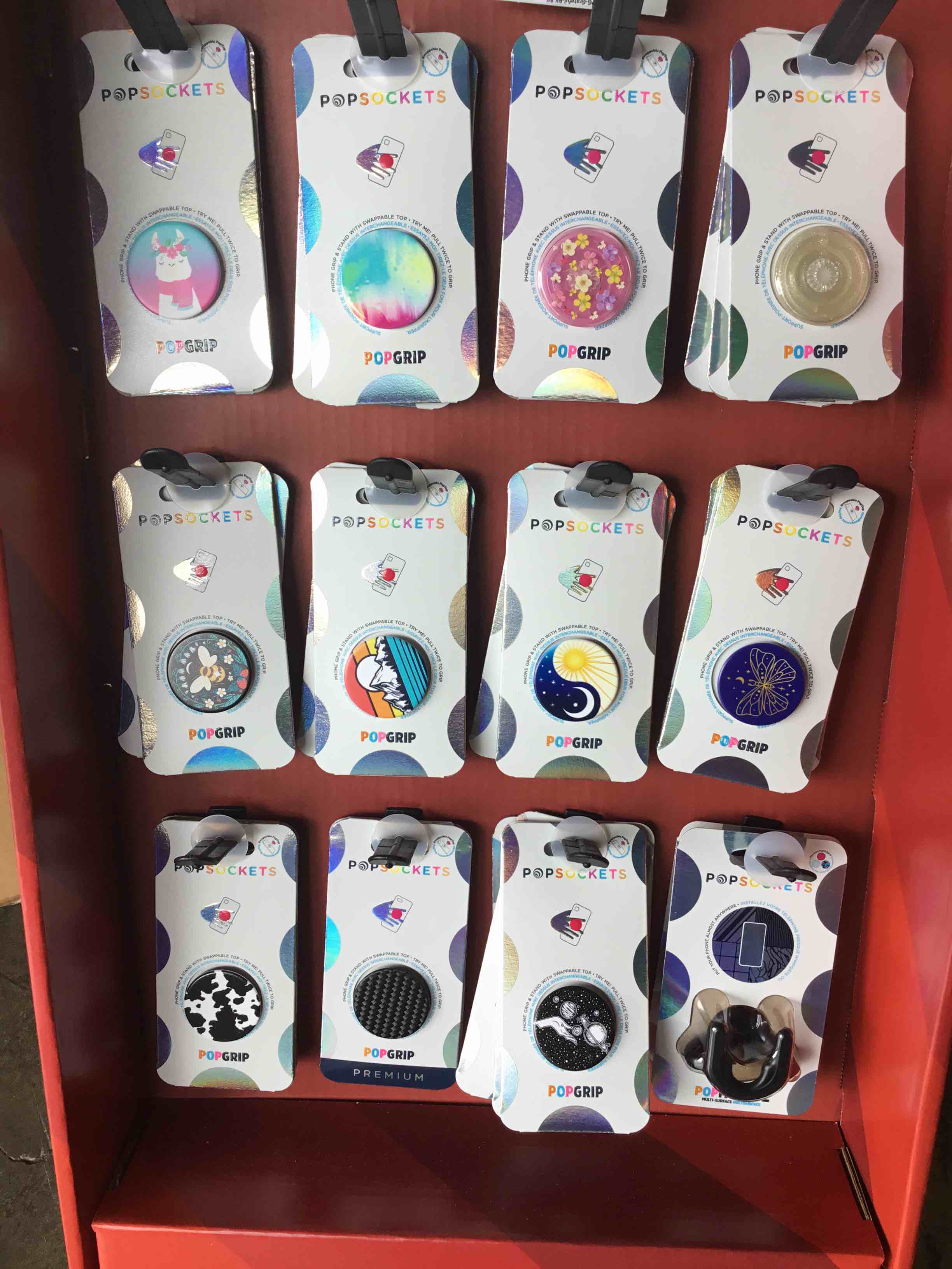 https://s3.amazonaws.com/lotting-images-prod/bidfta/RED4960460_1687456177428.jpeg