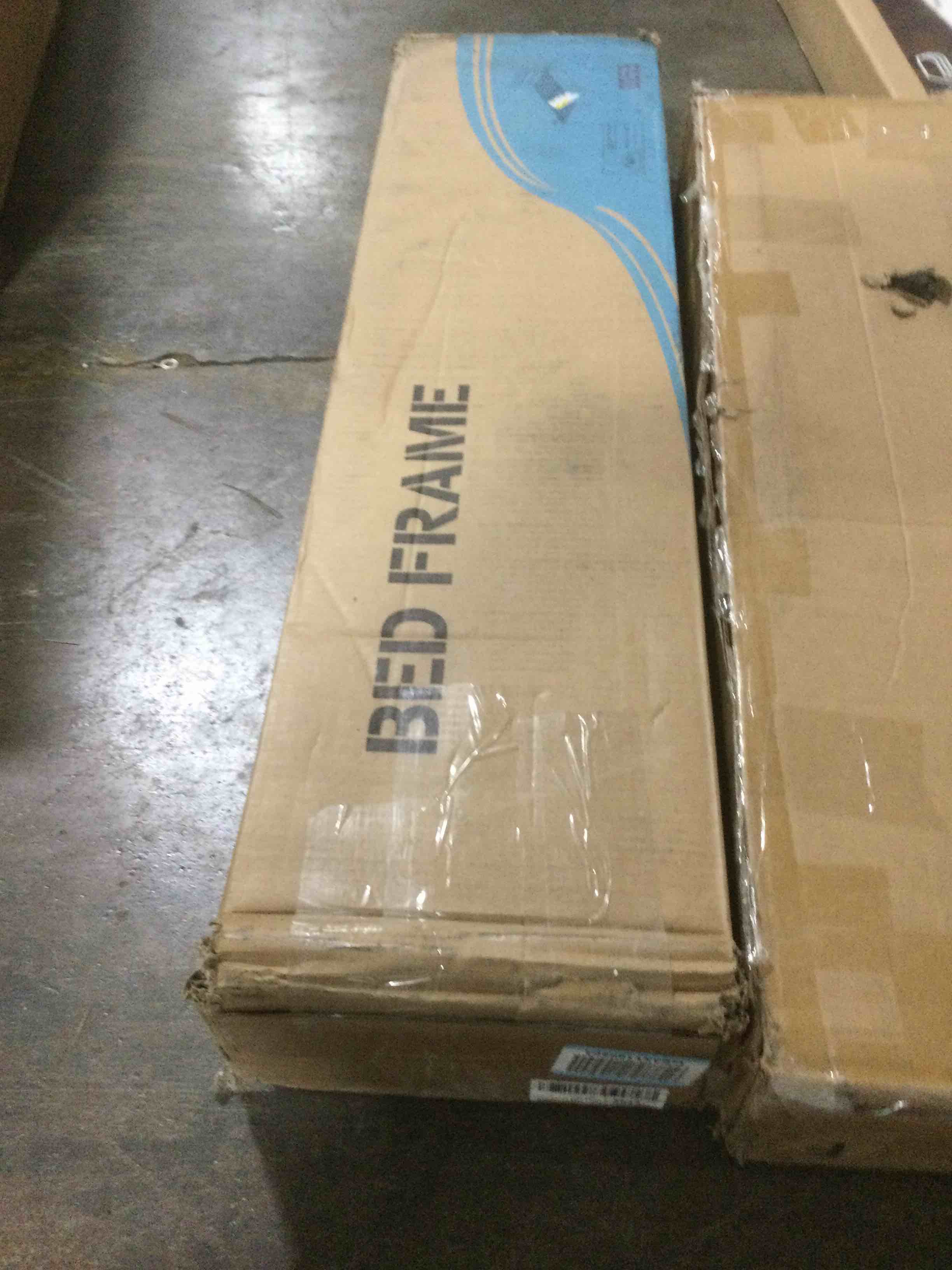 https://s3.amazonaws.com/lotting-images-prod/bidfta/RED4964133_1706283945733.jpeg