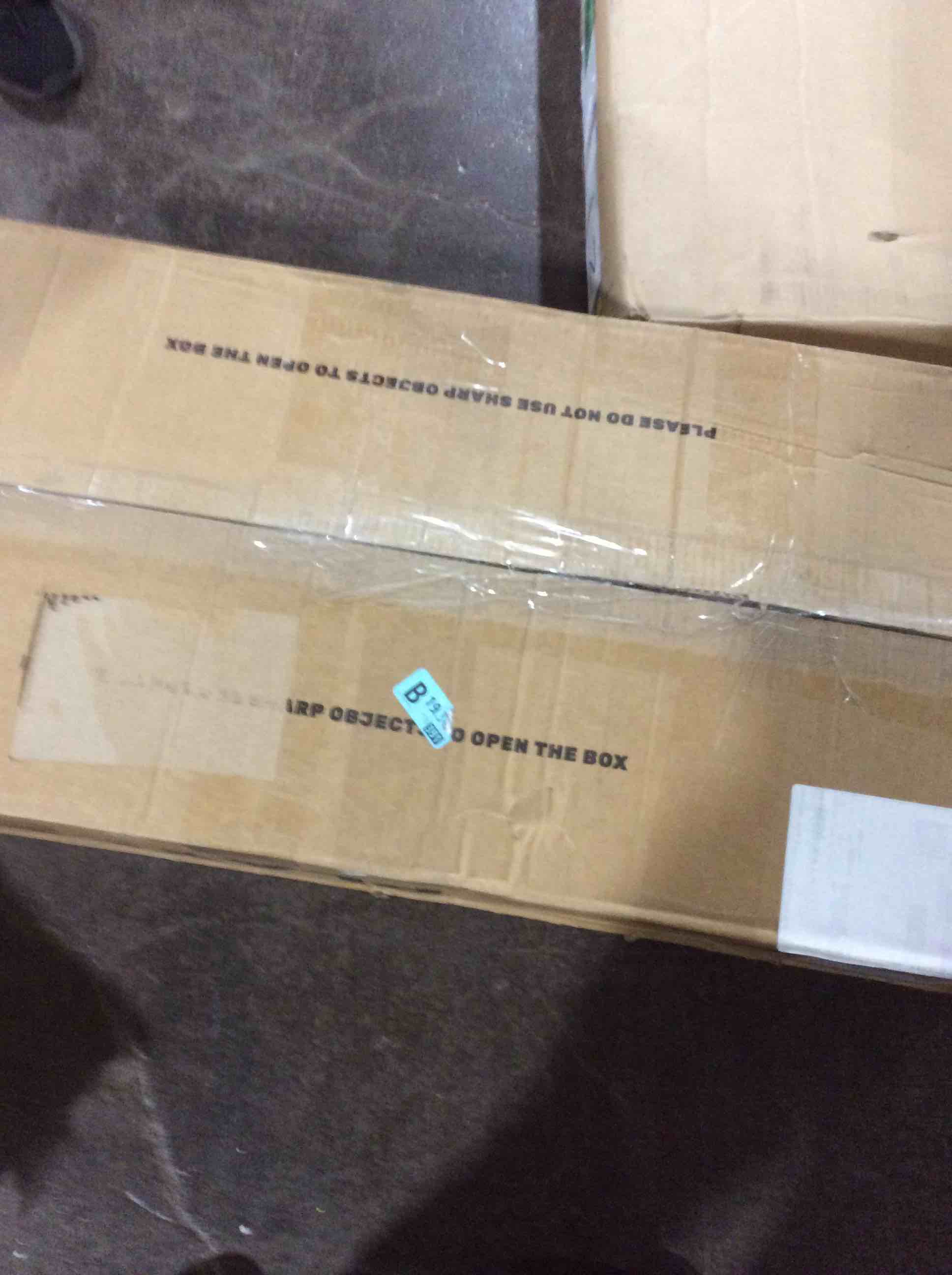 https://s3.amazonaws.com/lotting-images-prod/bidfta/RED4964198_1706286879028.jpeg