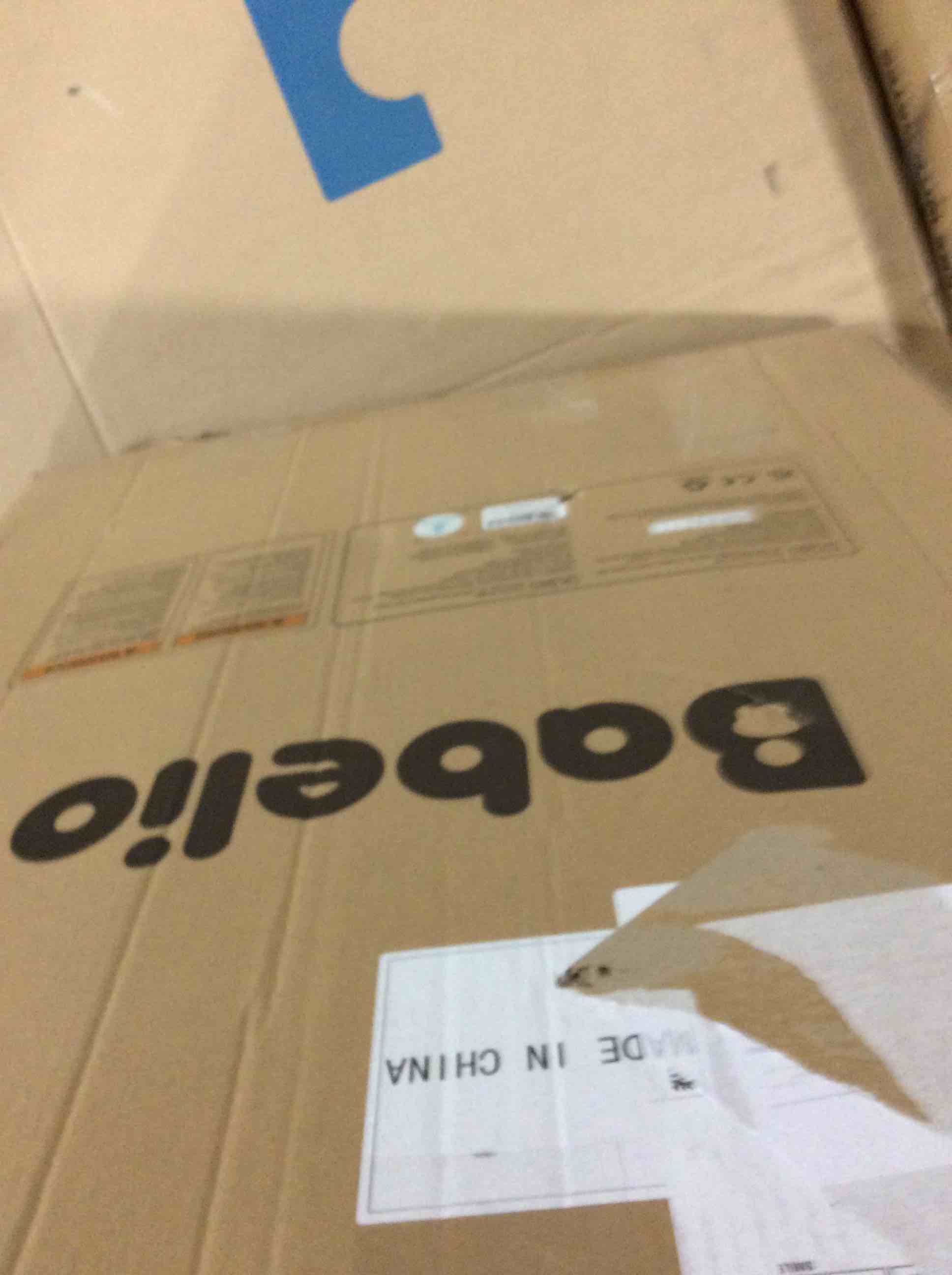 https://s3.amazonaws.com/lotting-images-prod/bidfta/RED4964200_1706287374636.jpeg