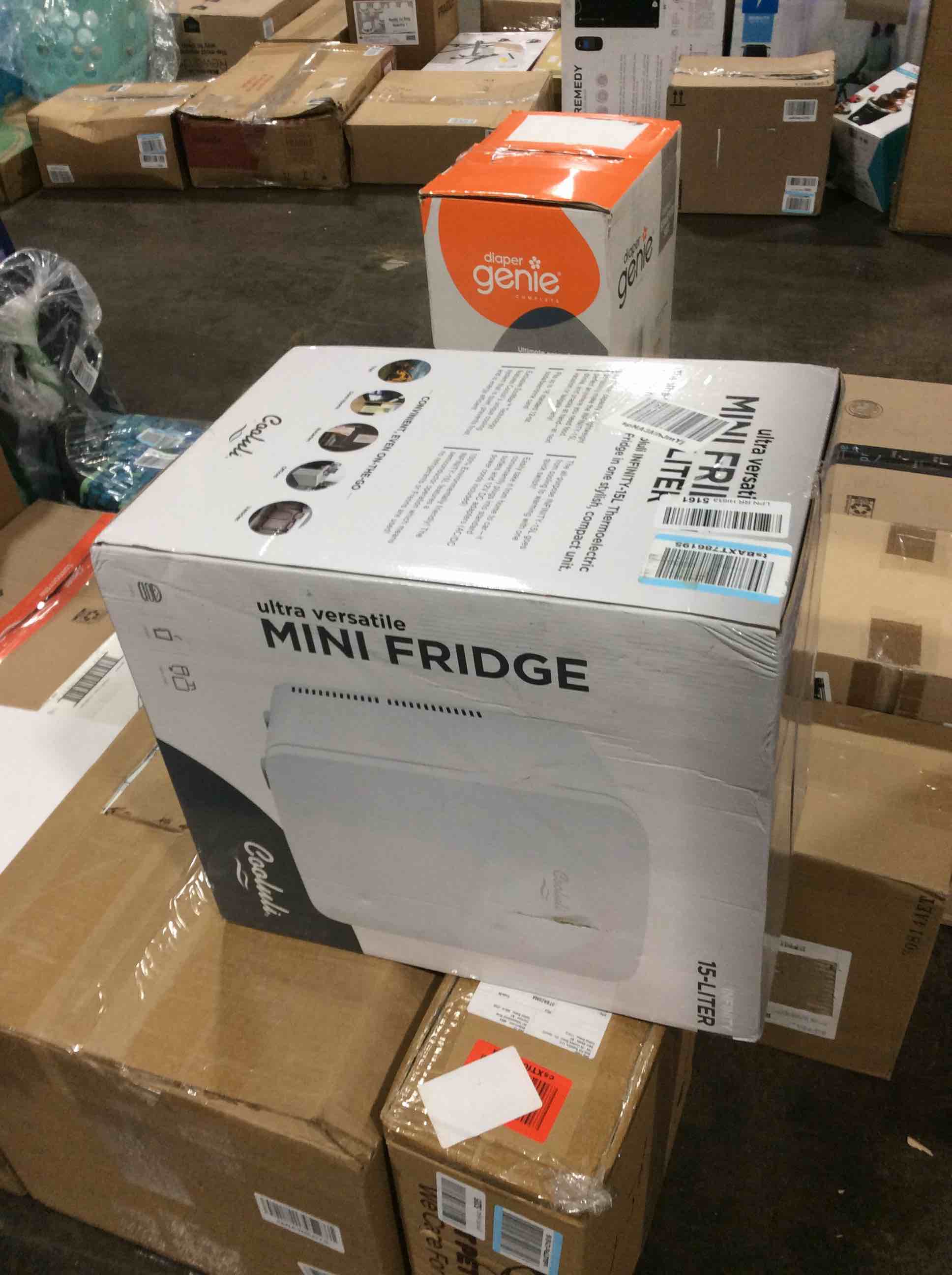 https://s3.amazonaws.com/lotting-images-prod/bidfta/RED4964698_1706544424234.jpeg