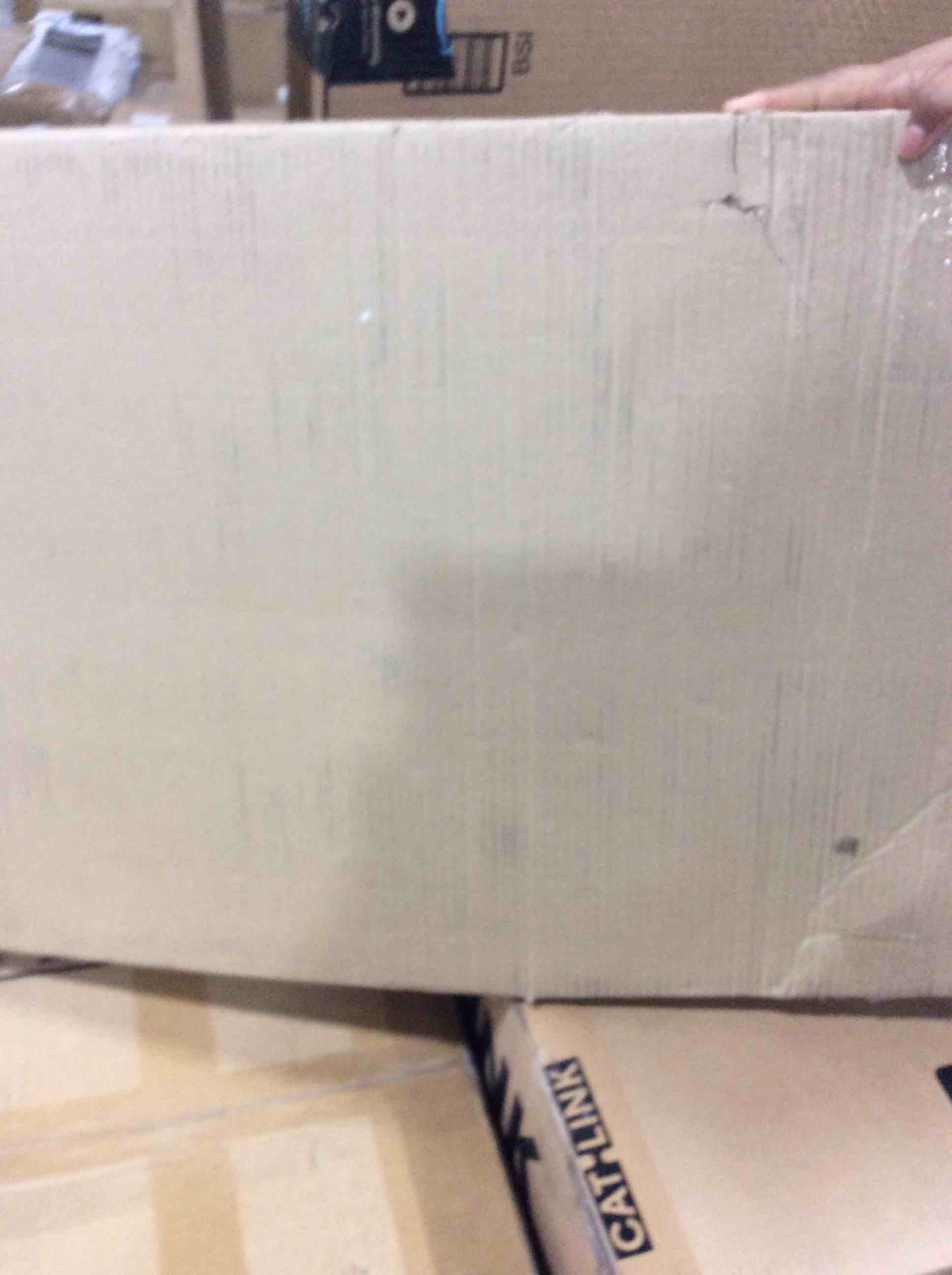 https://s3.amazonaws.com/lotting-images-prod/bidfta/RED4965276_1706711197857.jpeg