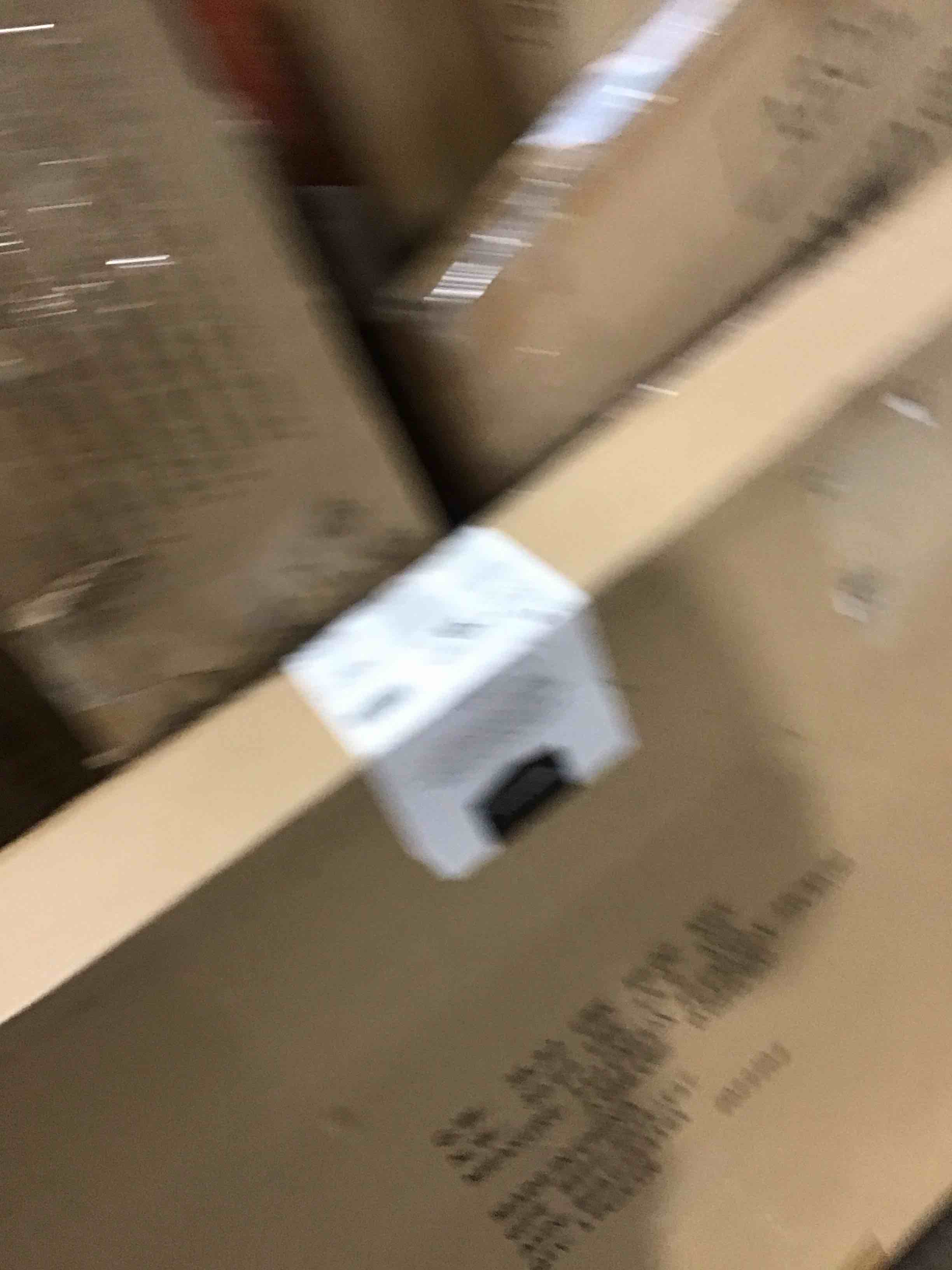 https://s3.amazonaws.com/lotting-images-prod/bidfta/RED4965612_1706725534439.jpeg