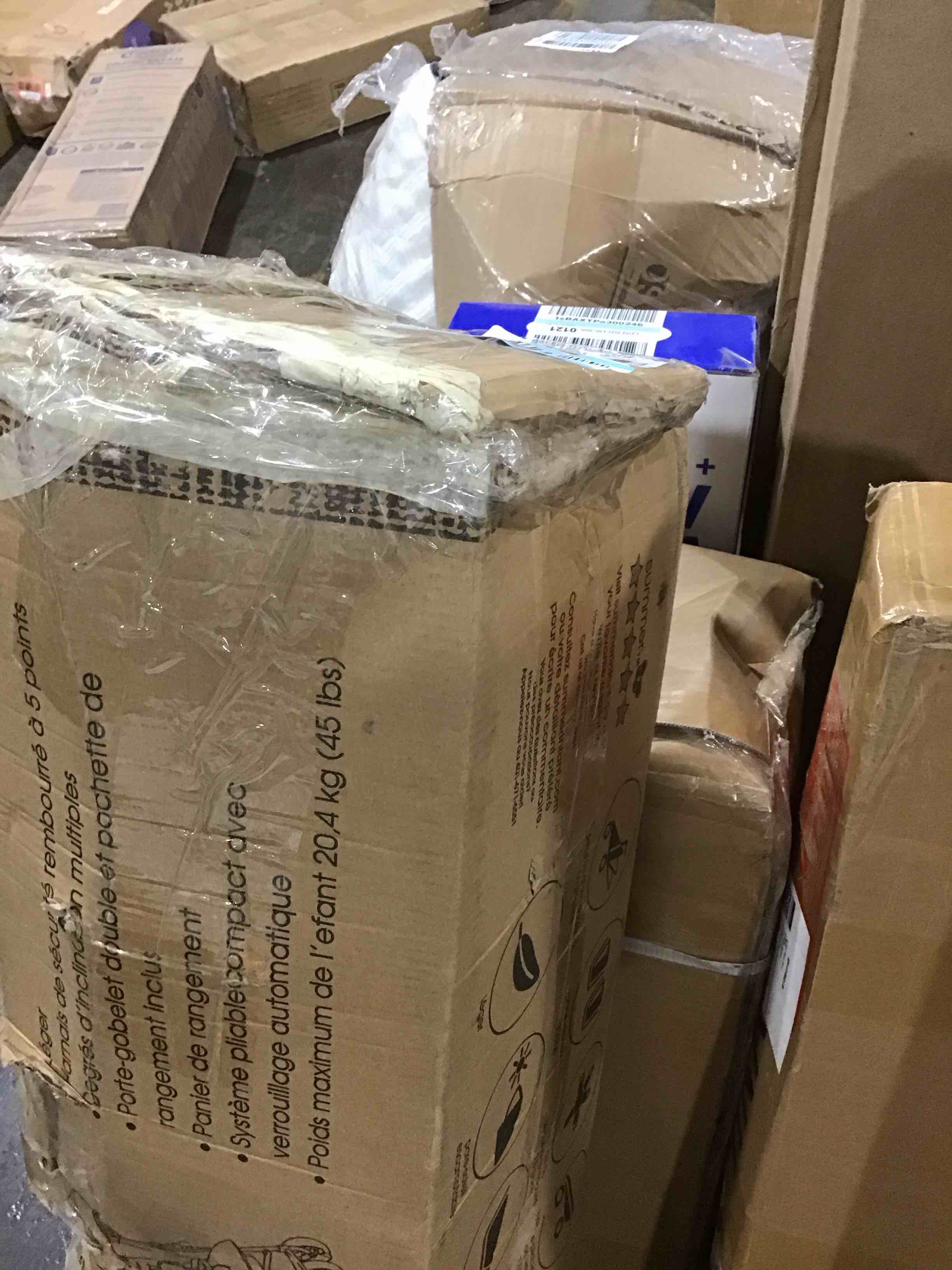 https://s3.amazonaws.com/lotting-images-prod/bidfta/RED4965614_1706725635199.jpeg