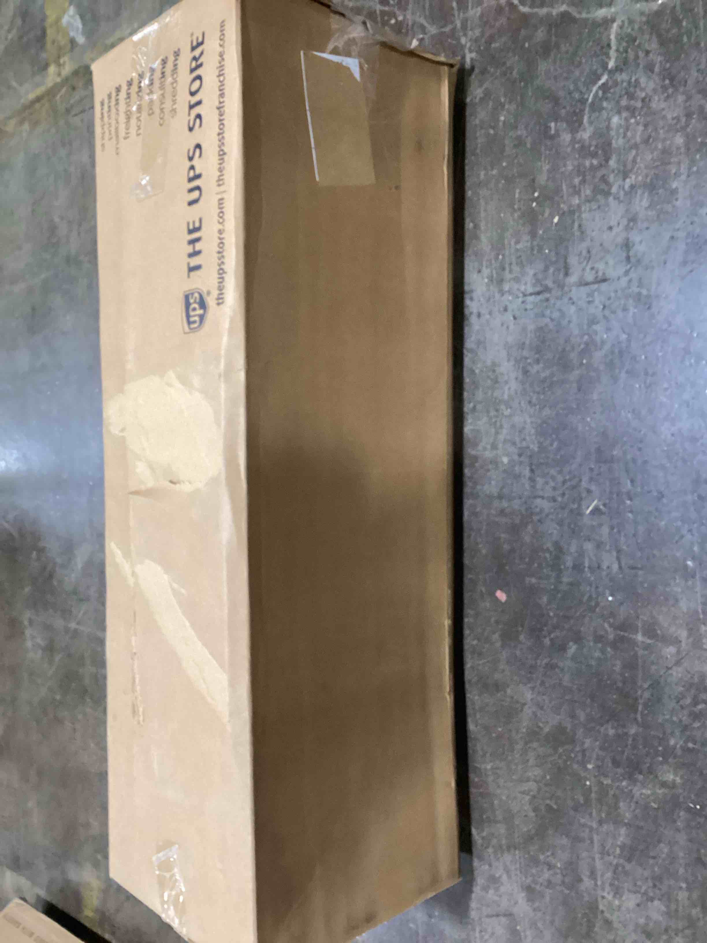 https://s3.amazonaws.com/lotting-images-prod/bidfta/RED4966681_1707489305988.jpeg