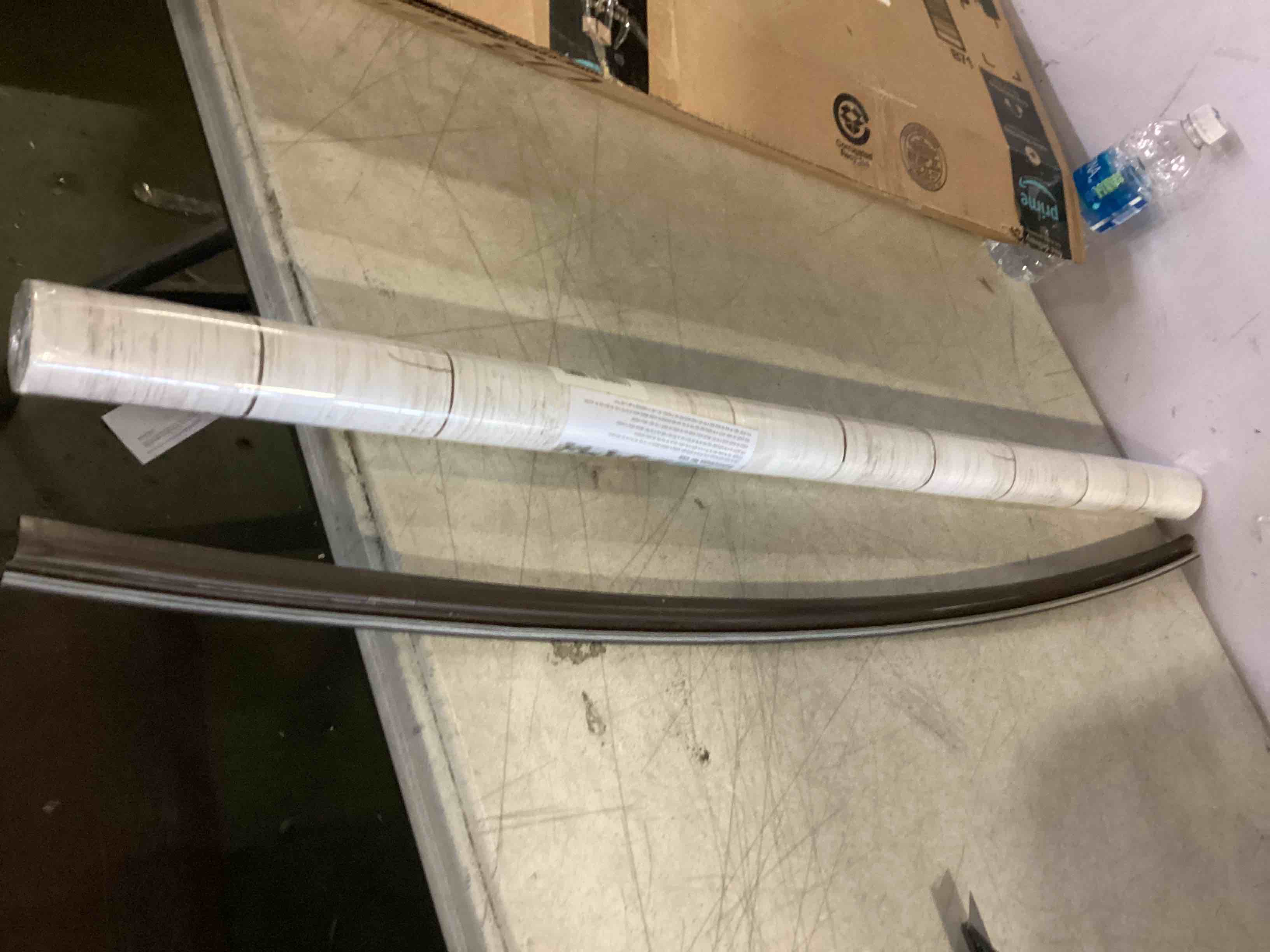 https://s3.amazonaws.com/lotting-images-prod/bidfta/RED4967356_1701981643510.jpeg