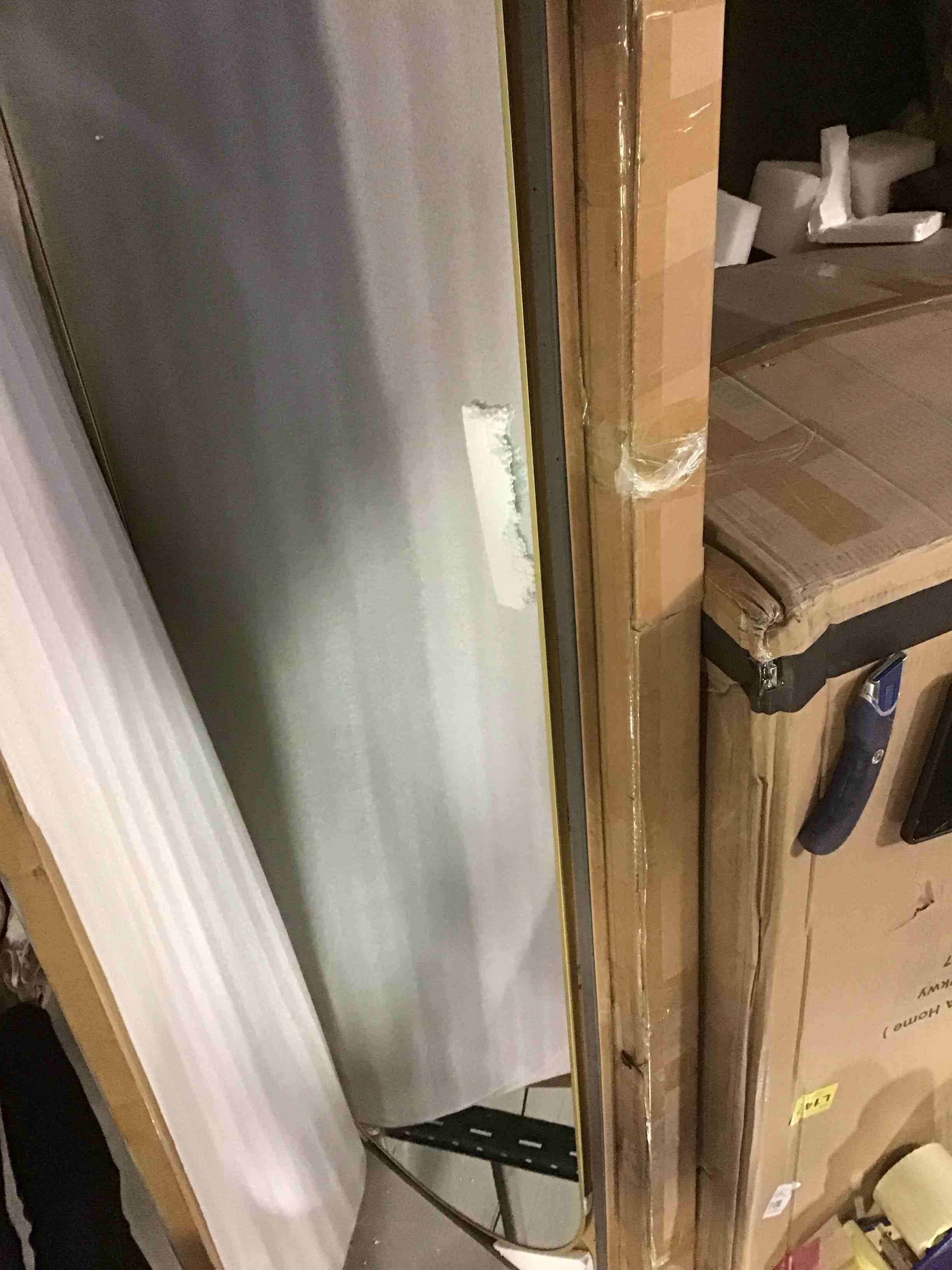 https://s3.amazonaws.com/lotting-images-prod/bidfta/RED4968332_1703258319820.jpeg