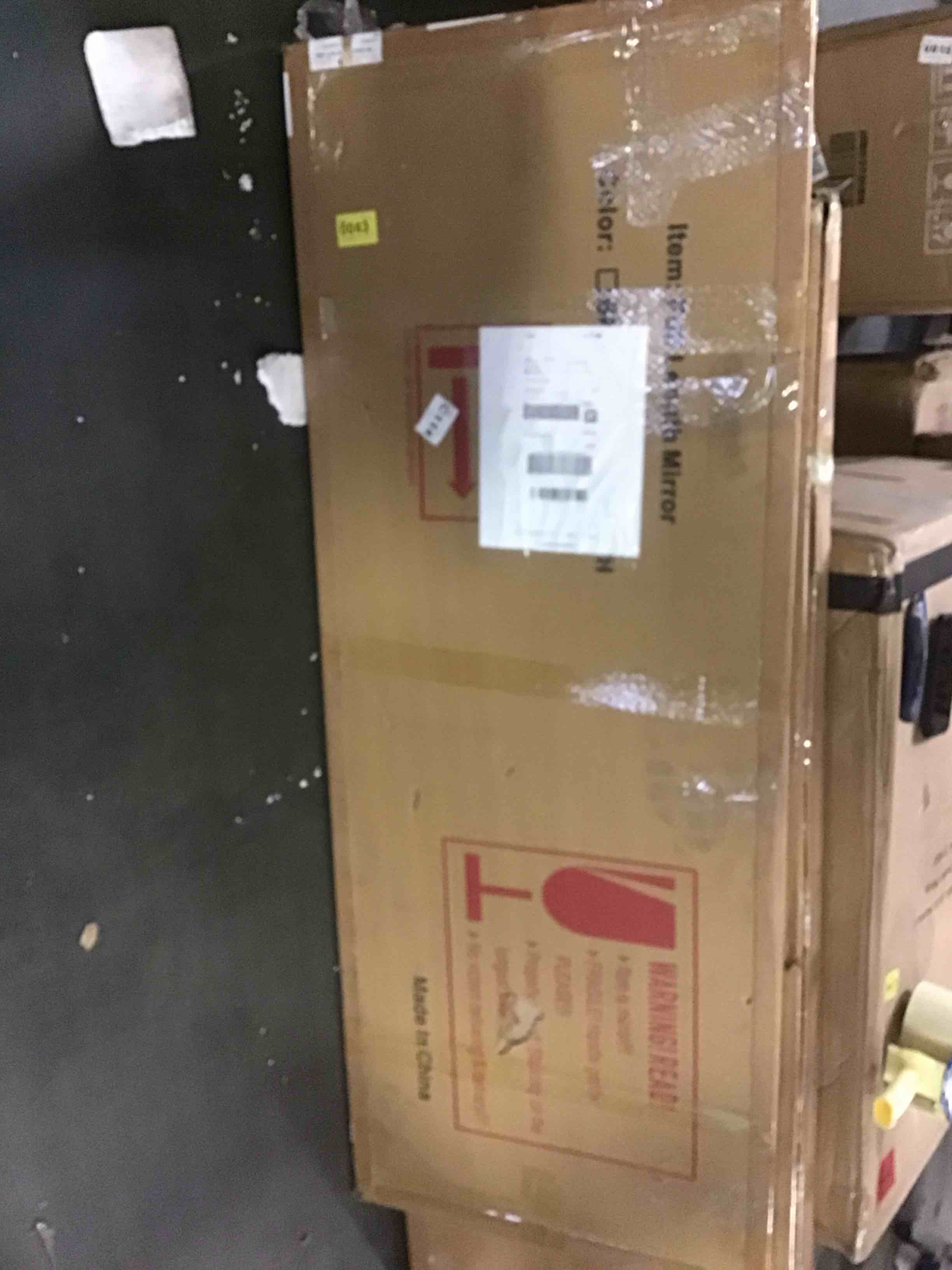 https://s3.amazonaws.com/lotting-images-prod/bidfta/RED4968332_1703258370850.jpeg