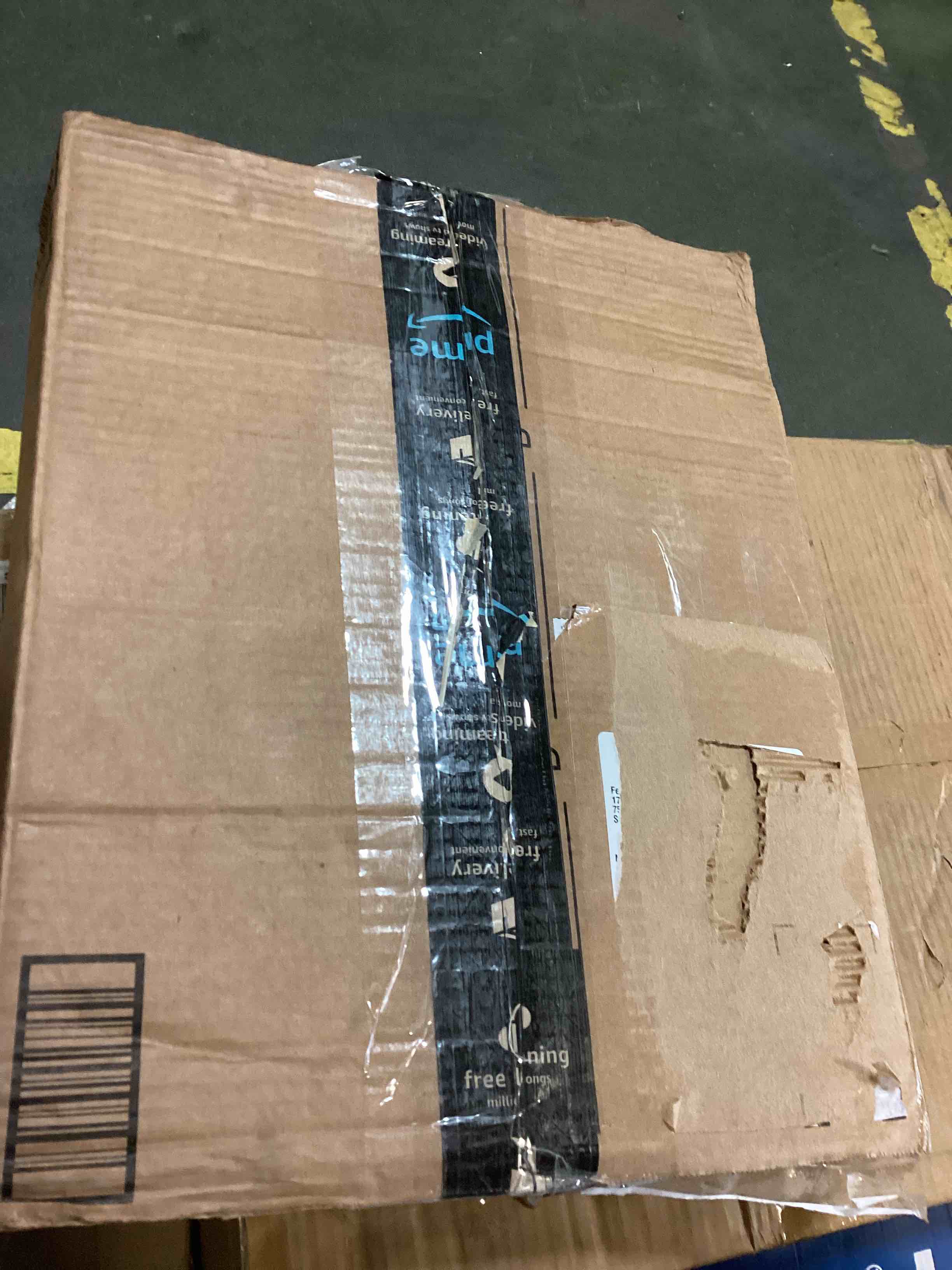 https://s3.amazonaws.com/lotting-images-prod/bidfta/RED4968921_1701977134877.jpeg