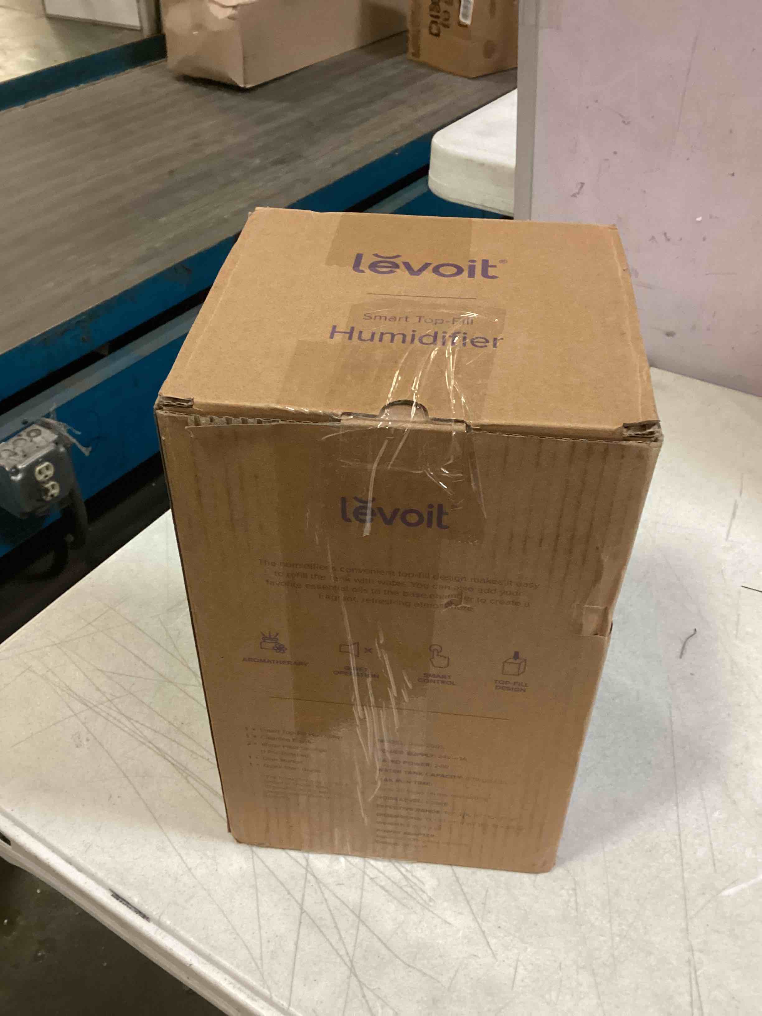 https://s3.amazonaws.com/lotting-images-prod/bidfta/RED4968983_1702041099389.jpeg