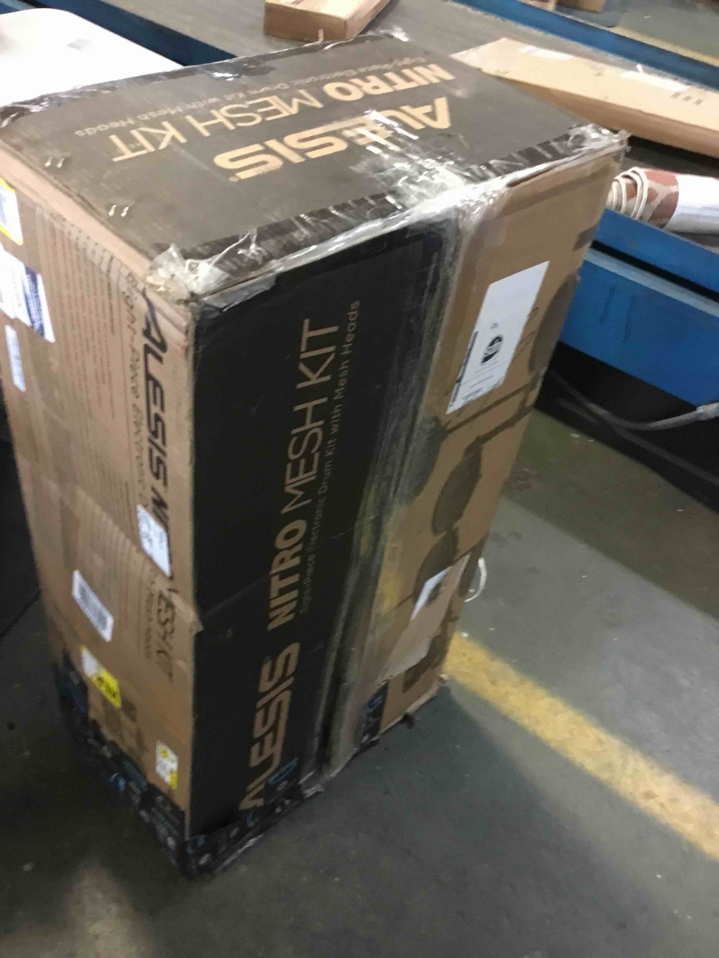 https://s3.amazonaws.com/lotting-images-prod/bidfta/RED4969415_1702395743907.jpeg