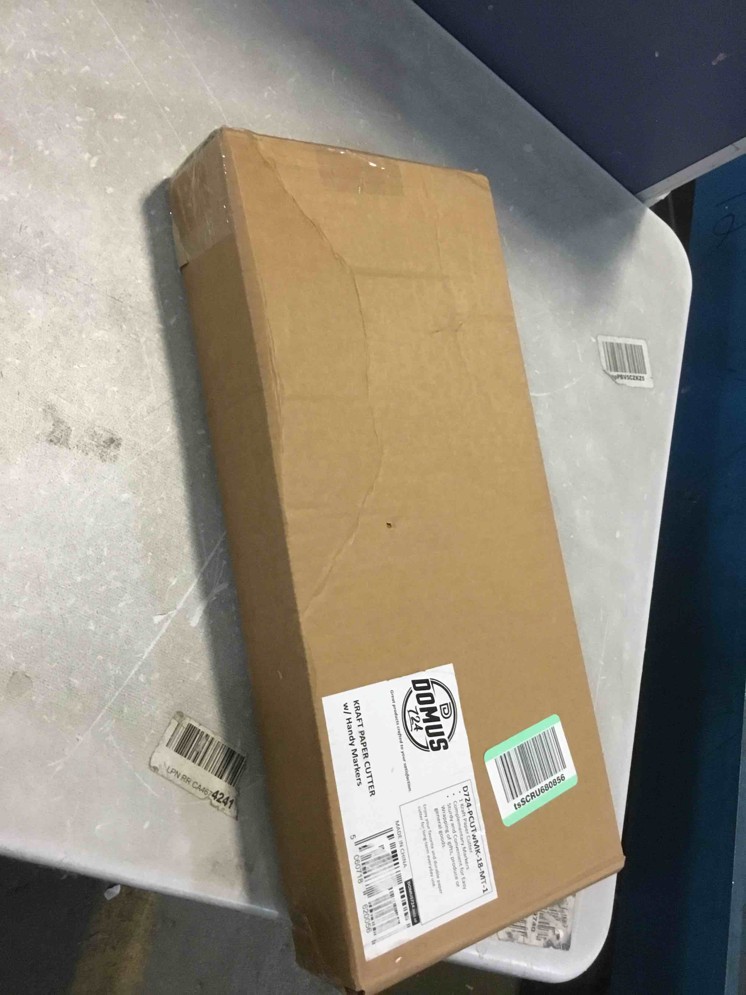 https://s3.amazonaws.com/lotting-images-prod/bidfta/RED4969492_1702409498257.jpeg