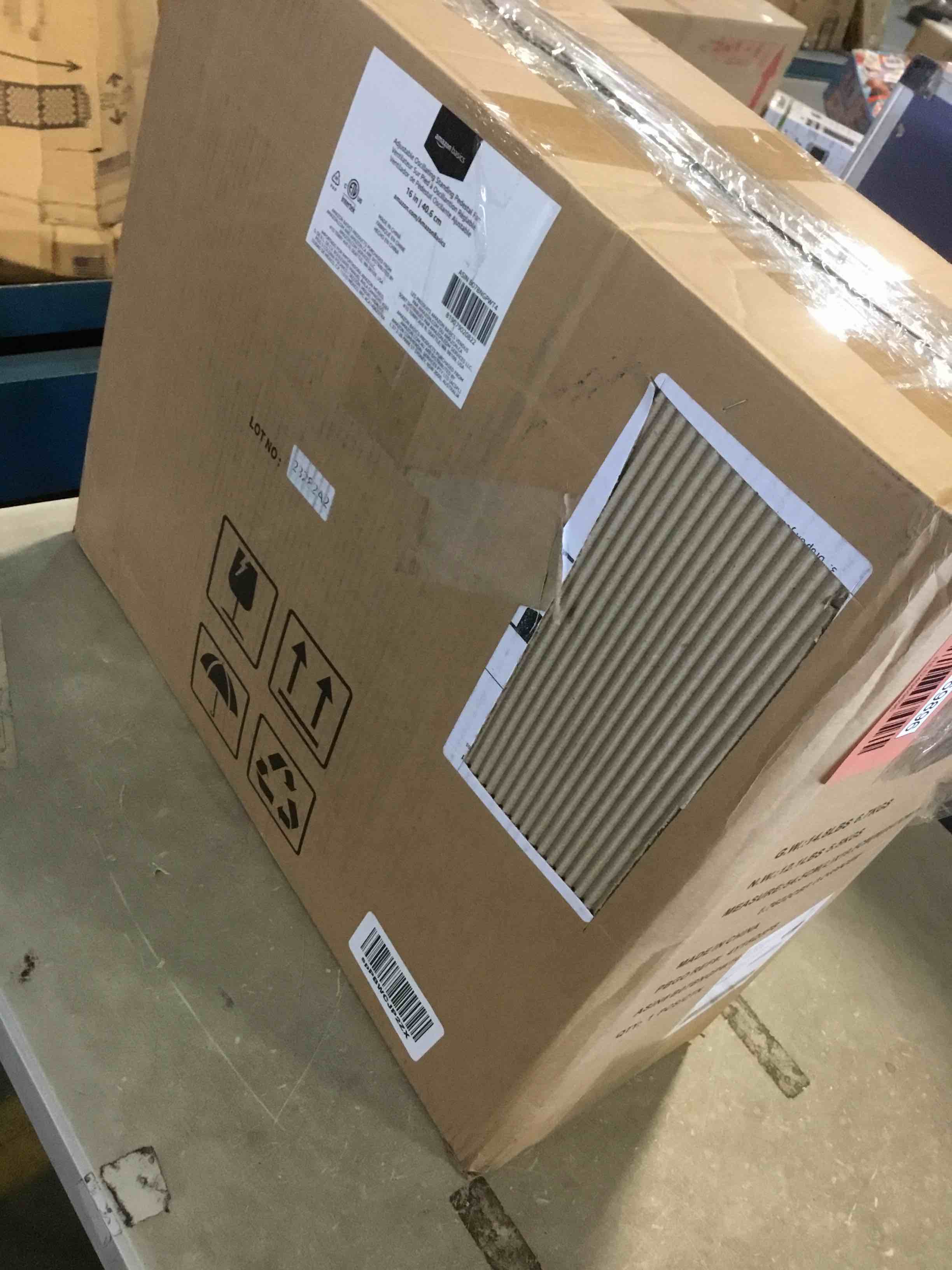 https://s3.amazonaws.com/lotting-images-prod/bidfta/RED4969896_1702650516924.jpeg