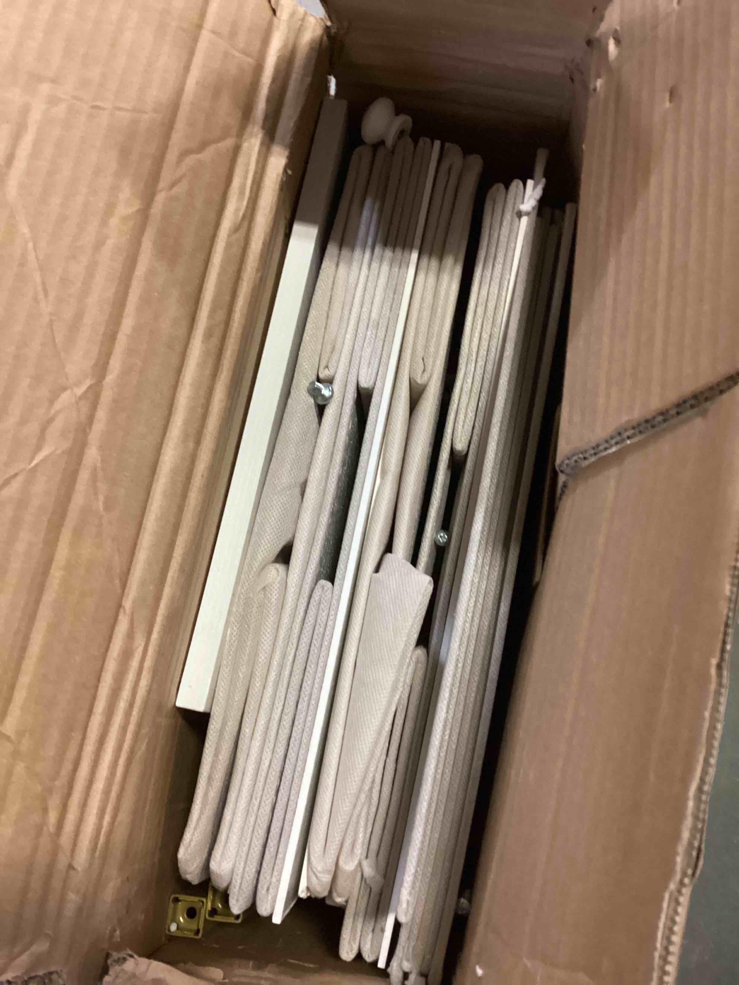 https://s3.amazonaws.com/lotting-images-prod/bidfta/RED4970172_1701960172117.jpeg