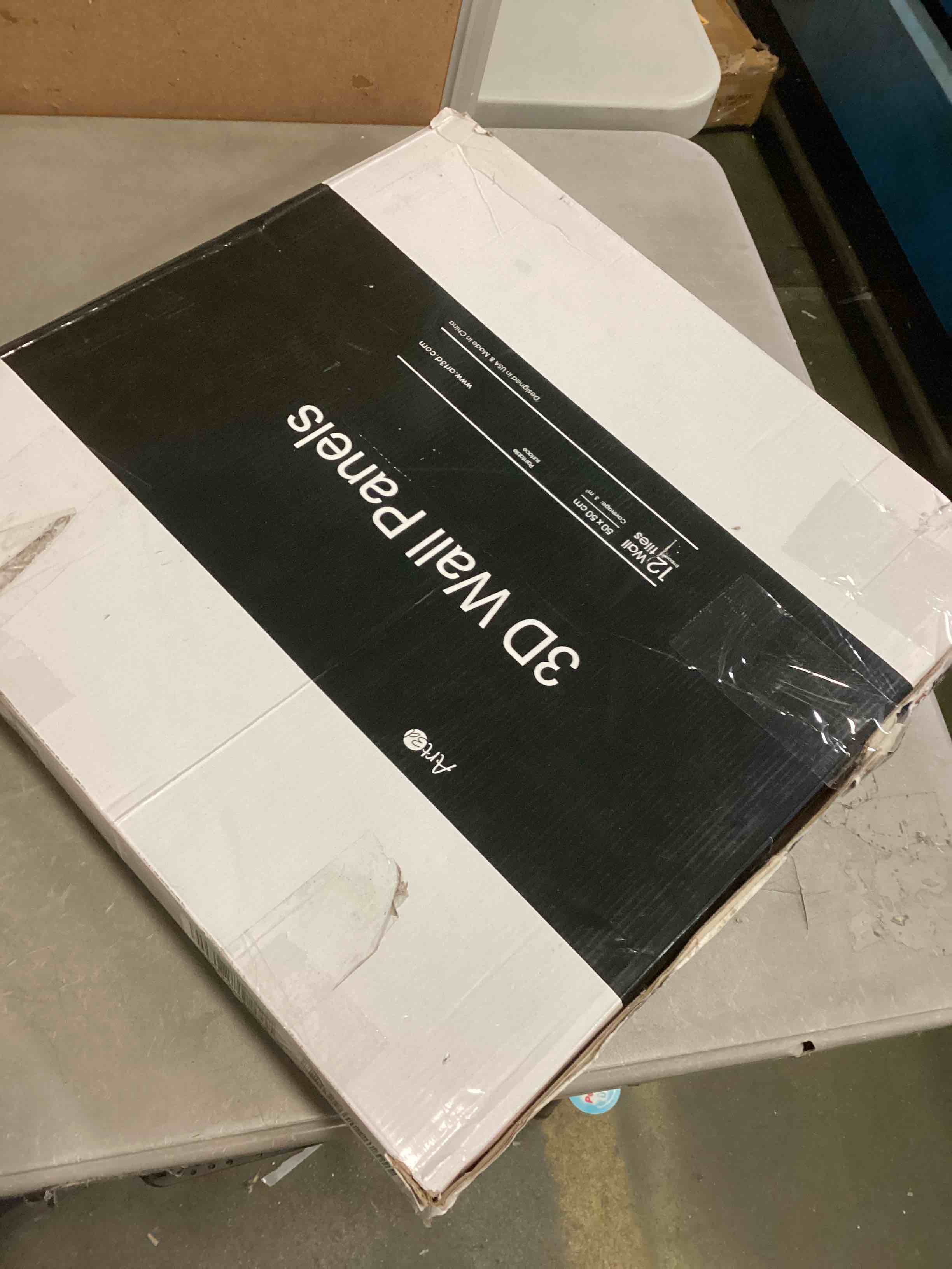 https://s3.amazonaws.com/lotting-images-prod/bidfta/RED4970236_1701973068305.jpeg