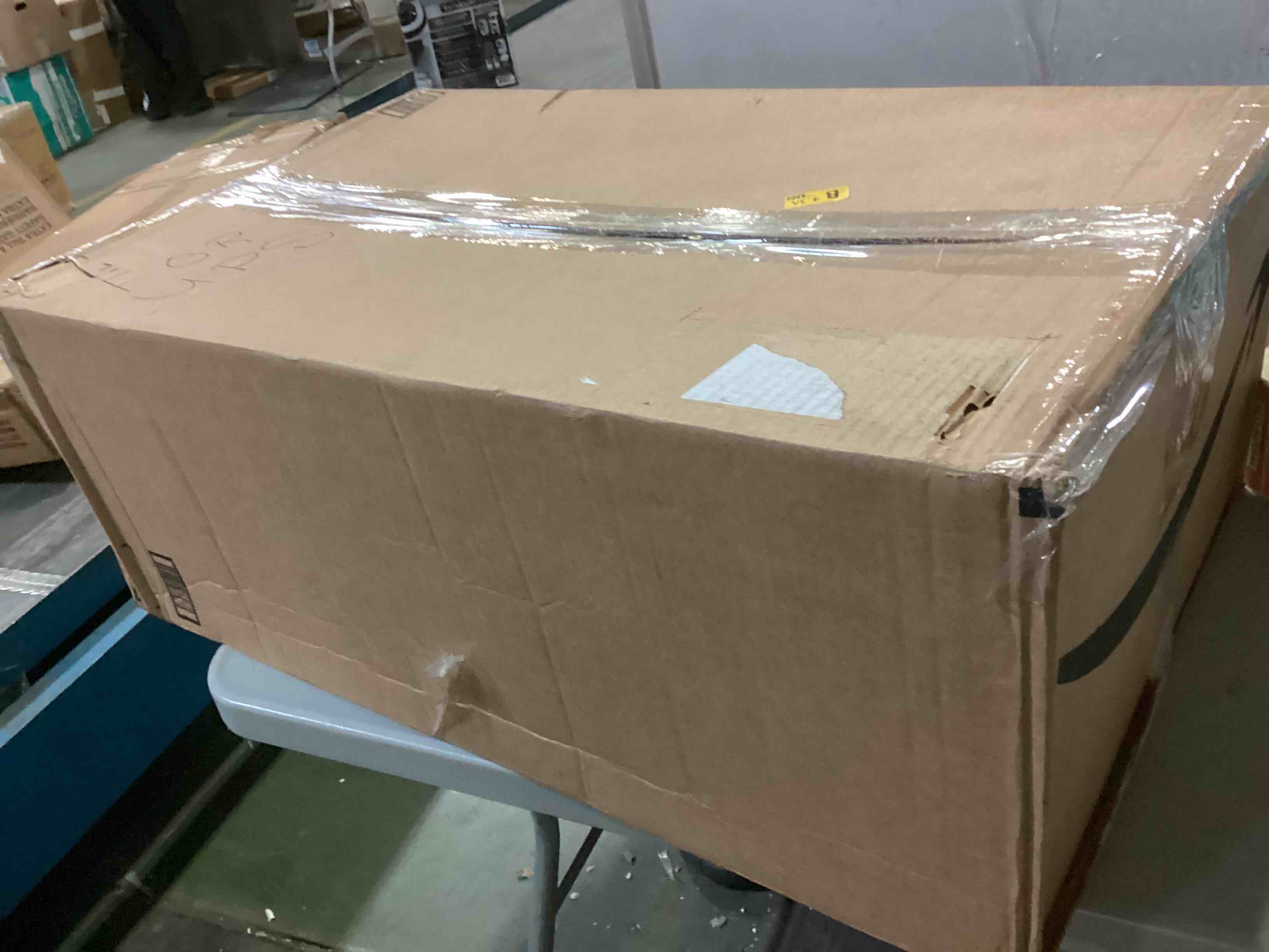 https://s3.amazonaws.com/lotting-images-prod/bidfta/RED4970535_1702069264983.jpeg