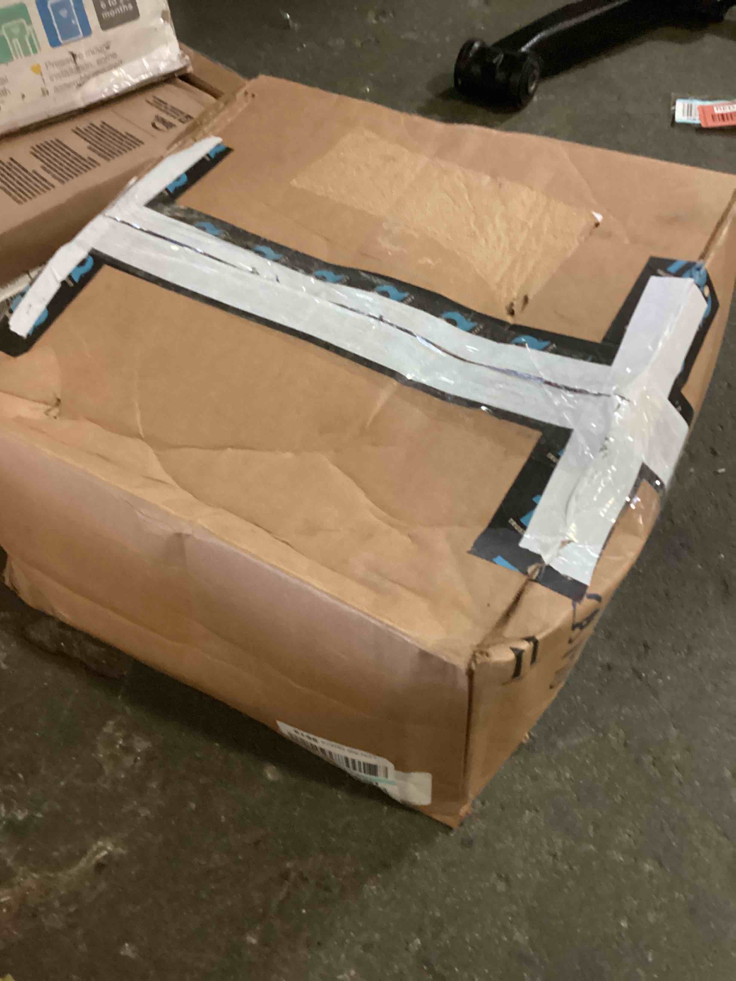 https://s3.amazonaws.com/lotting-images-prod/bidfta/RED4970729_1702327074731.jpeg
