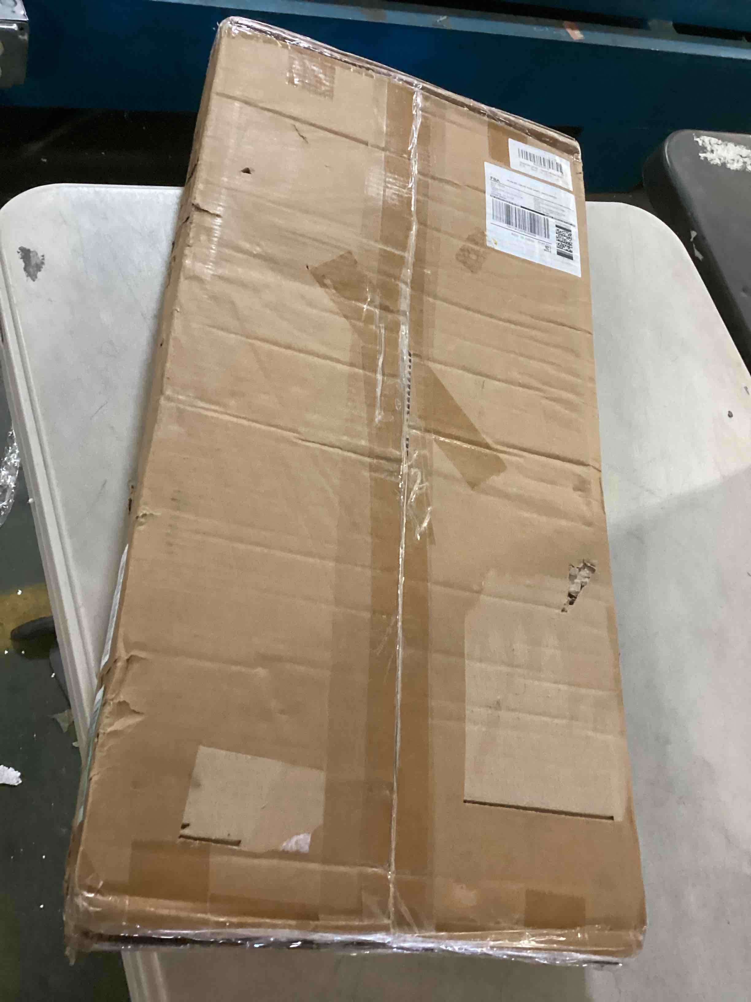 https://s3.amazonaws.com/lotting-images-prod/bidfta/RED4970836_1702398486227.jpeg