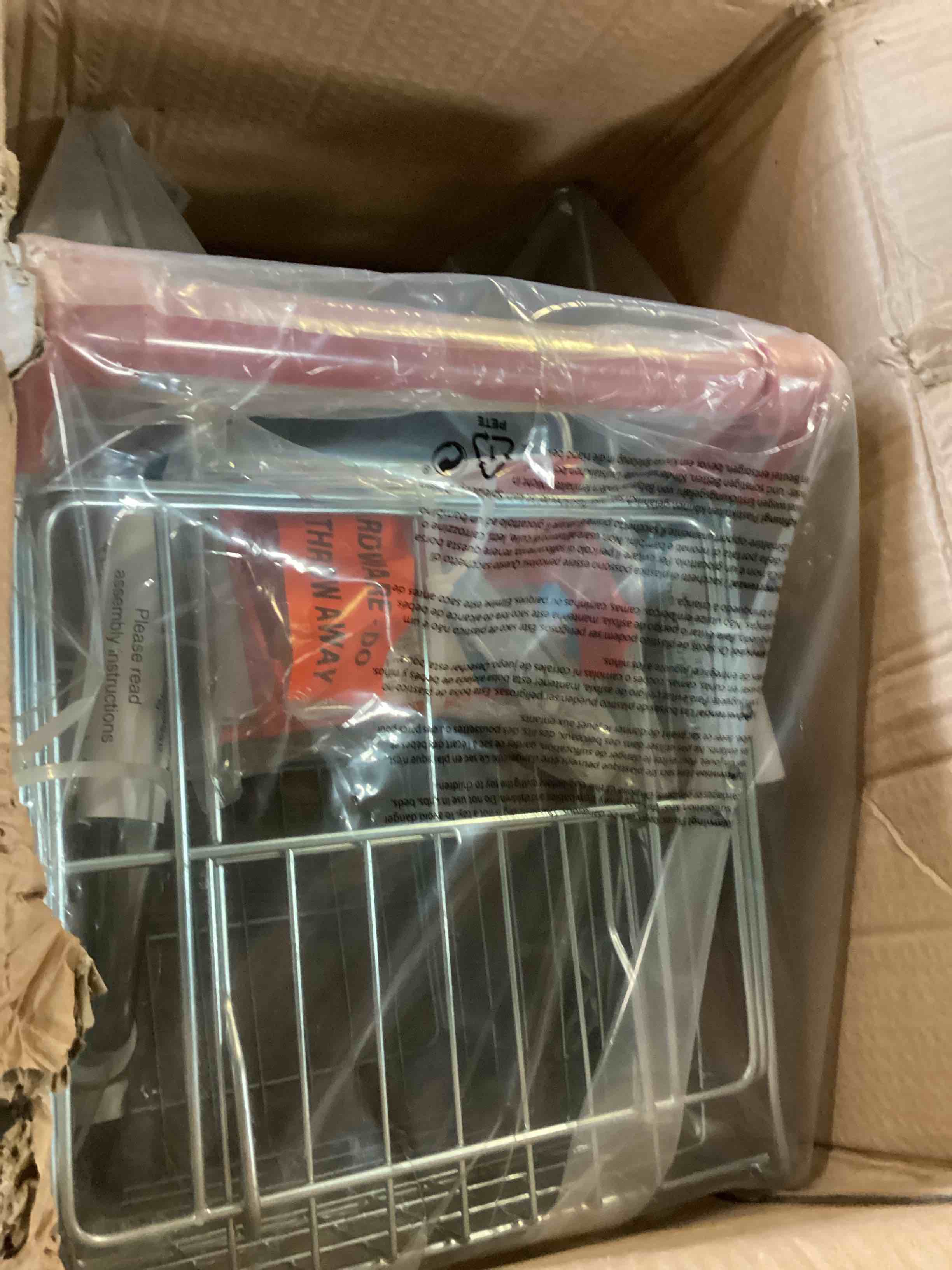 https://s3.amazonaws.com/lotting-images-prod/bidfta/RED4971061_1702486895821.jpeg